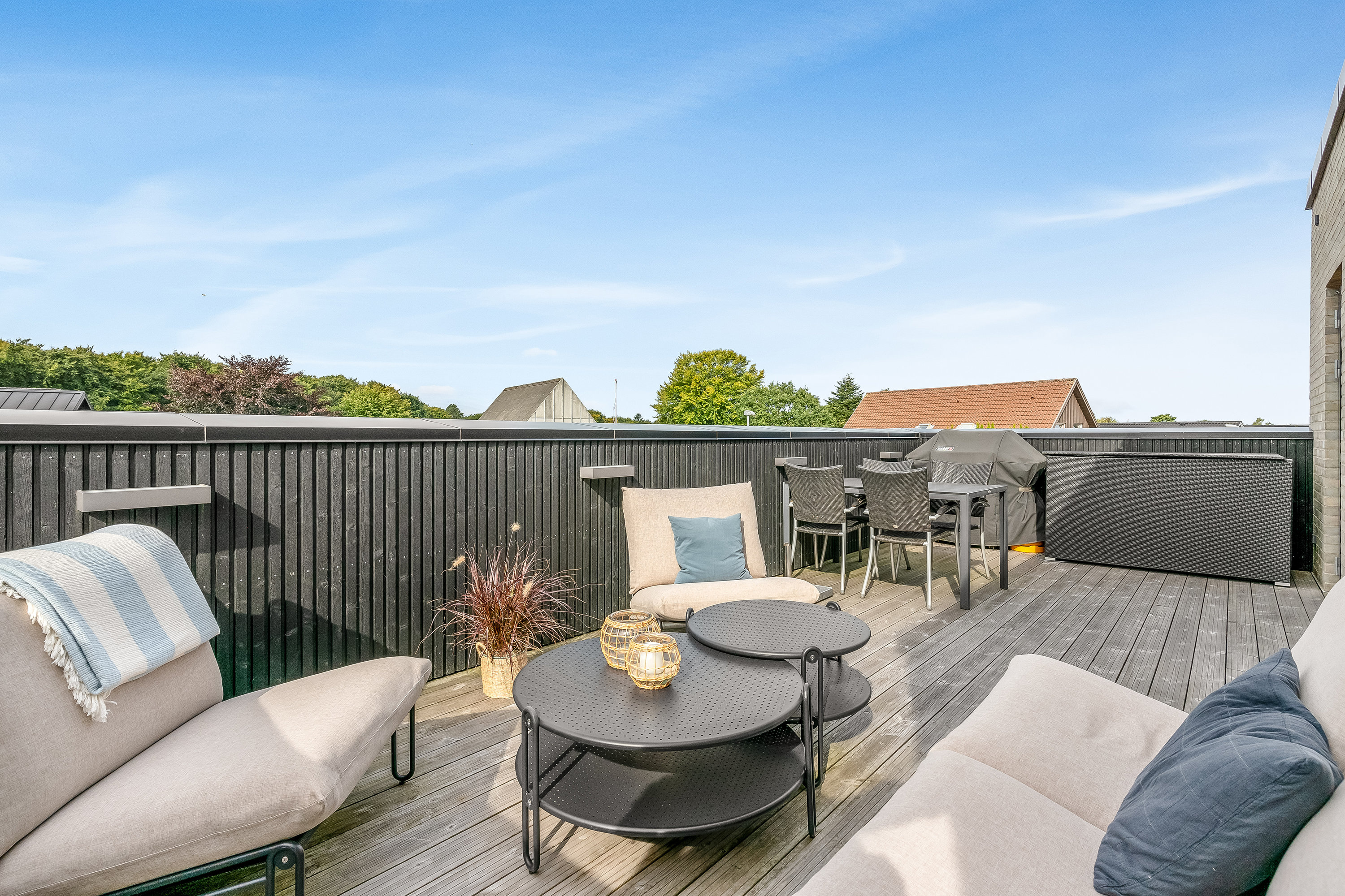 Fremhævet tagterrasse billede i fuldskærmstilstand. Billede af Krimpendam 7A, 7500 Holstebro