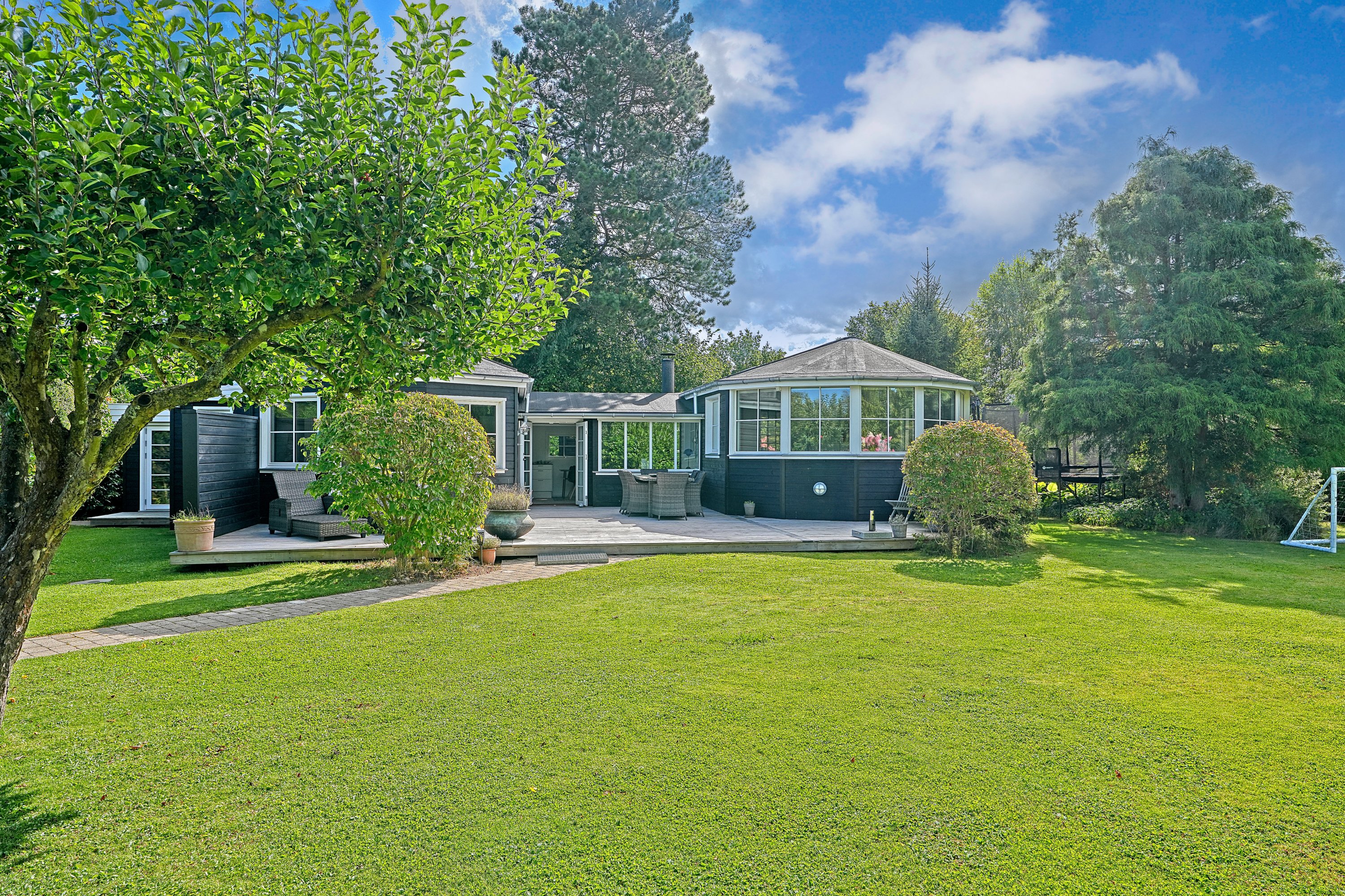 Fremhævet ejendommen billede i fuldskærmstilstand. Billede af Bøgevej 32, Horneby, 3100 Hornbæk