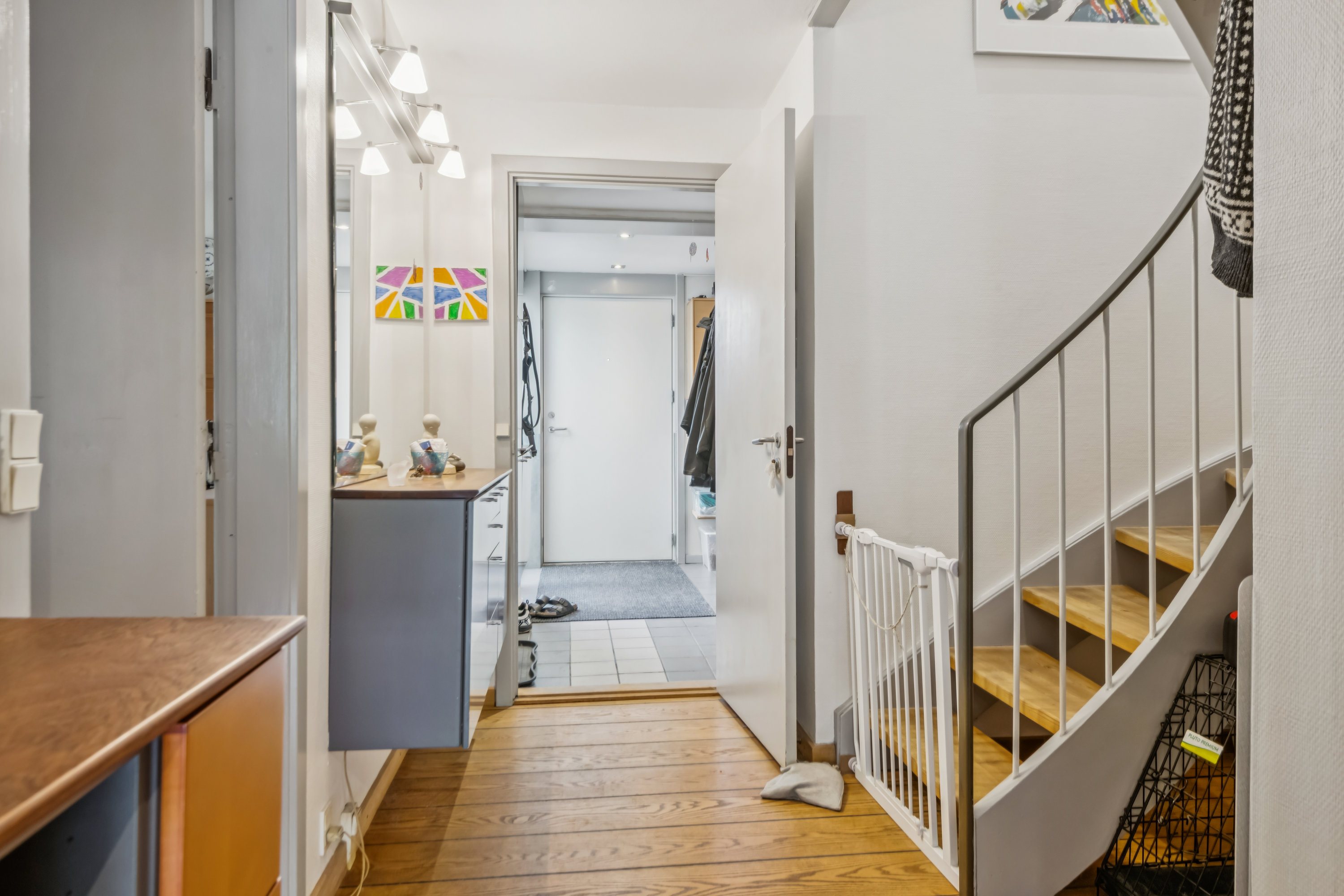 Fremhævet gang billede i fuldskærmstilstand. Billede af Godske Lindenovs Vej 211, Gug, 9210 Aalborg SØ