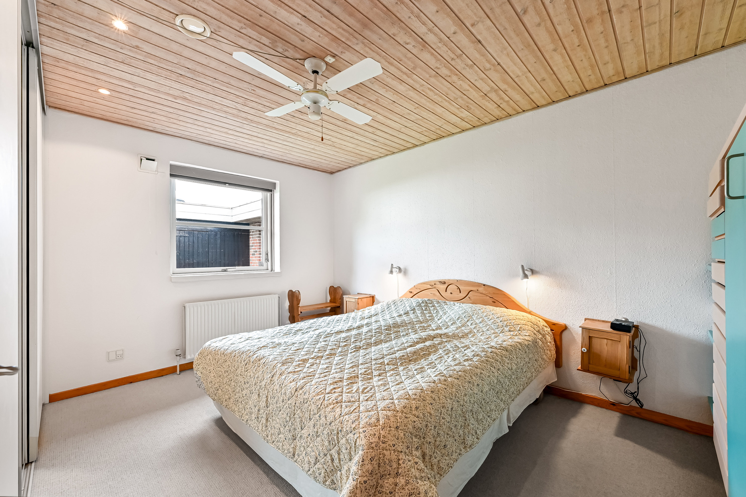 Fremhævet soveværelse billede i fuldskærmstilstand. Billede af Vester Alle 16, 6933 Kibæk