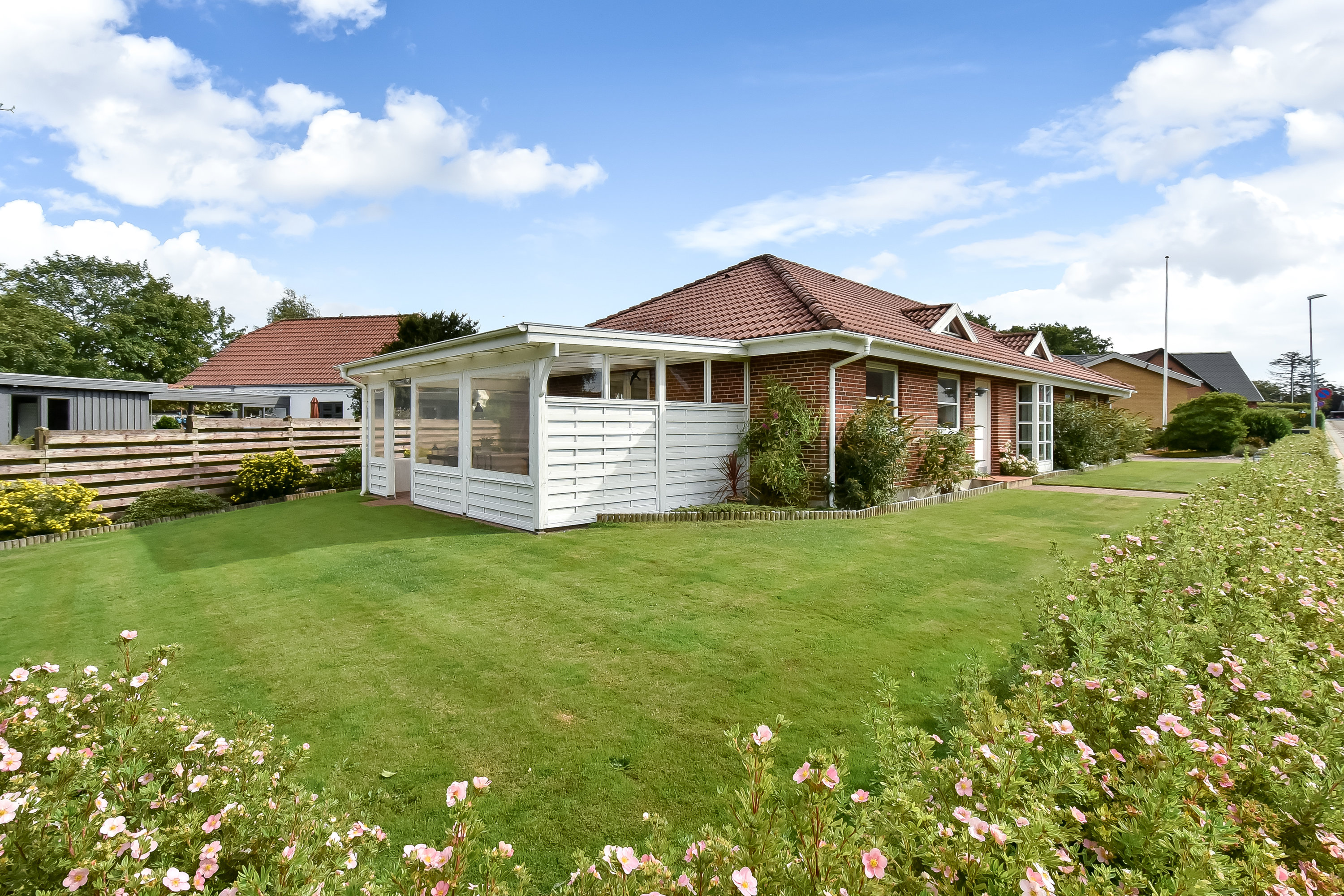 Fremhævet ejendommen billede i fuldskærmstilstand. Billede af Vester Alle 16, 6933 Kibæk