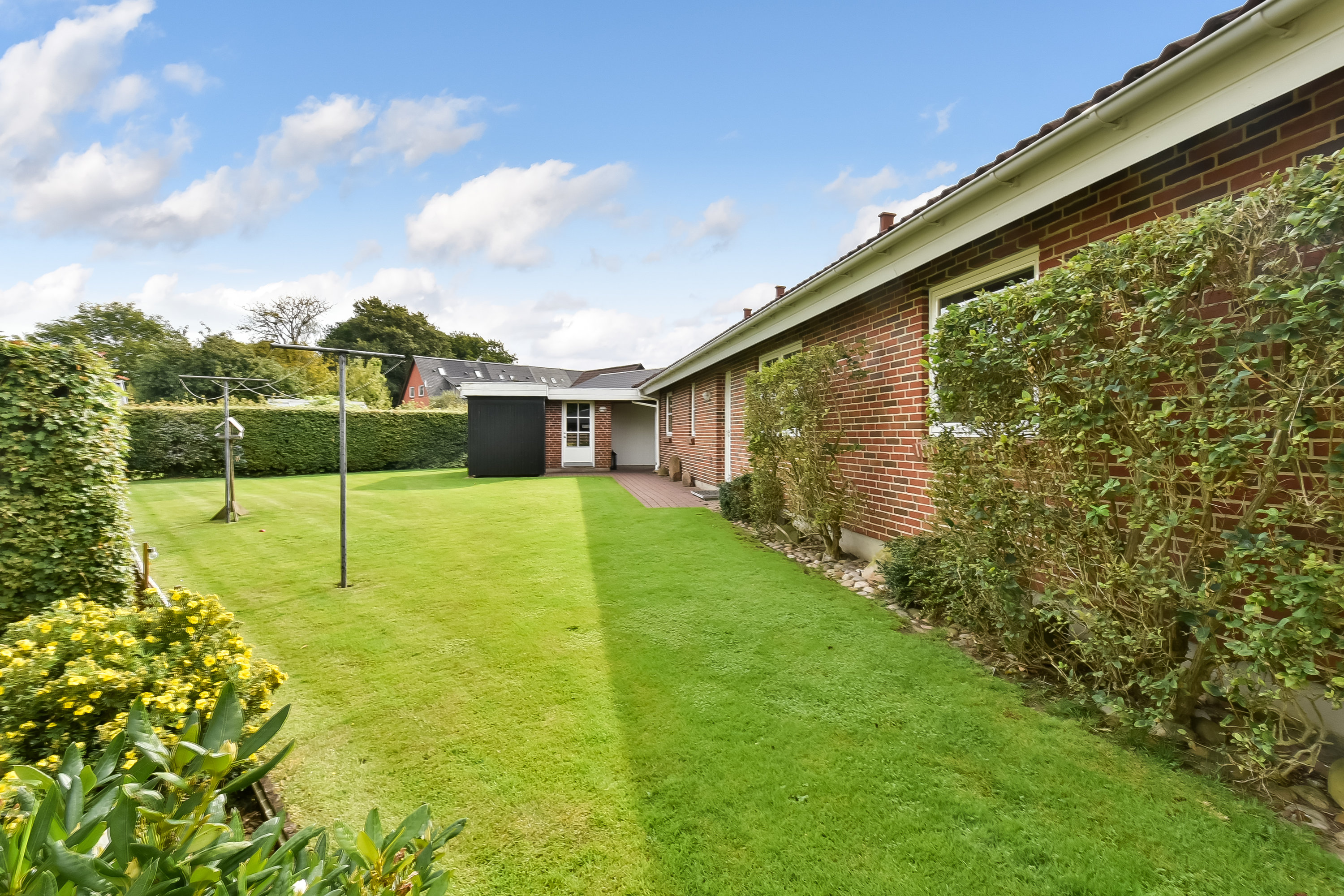 Fremhævet ejendommen billede i fuldskærmstilstand. Billede af Vester Alle 16, 6933 Kibæk