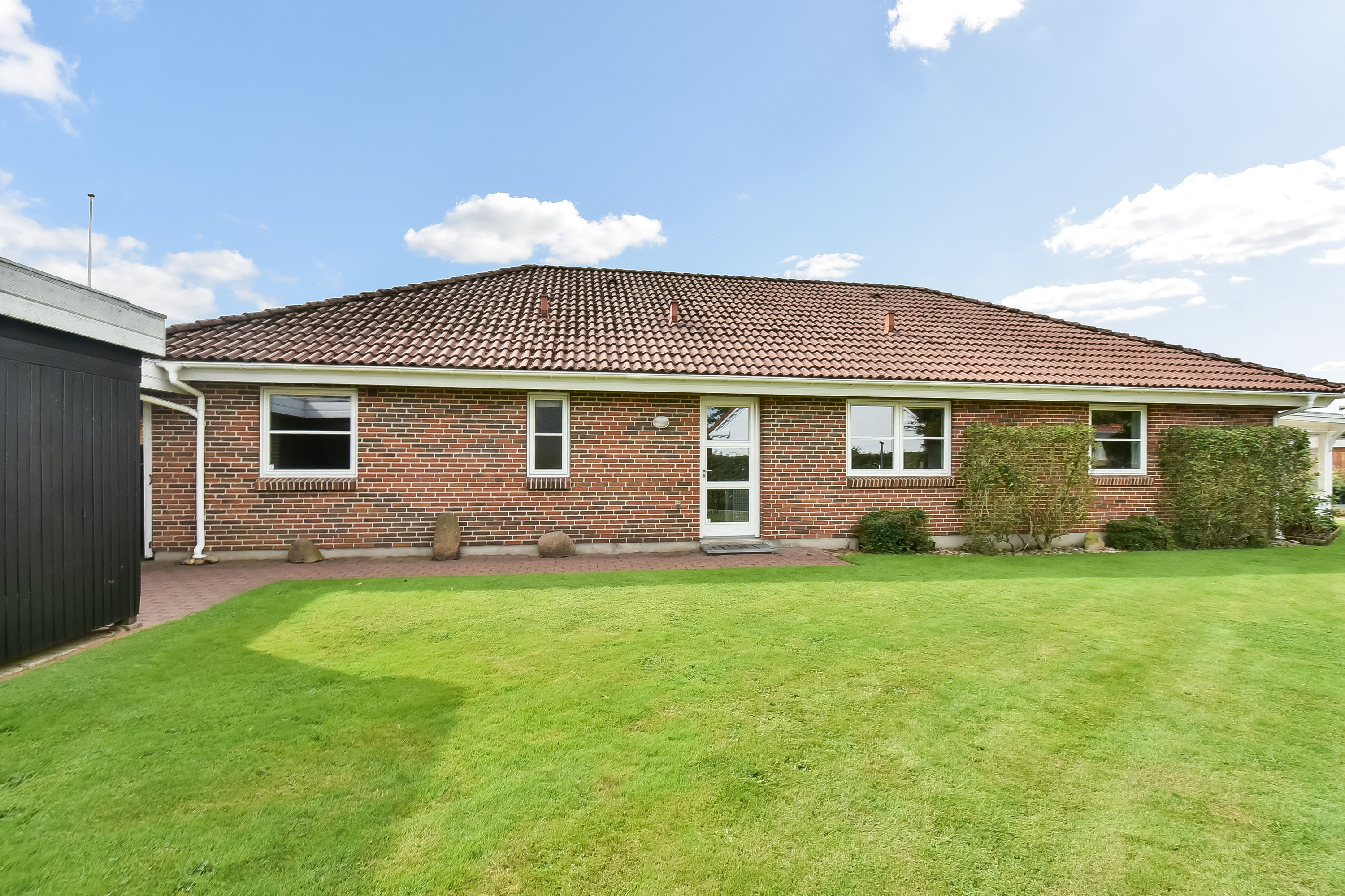 Fremhævet ejendommen billede i fuldskærmstilstand. Billede af Vester Alle 16, 6933 Kibæk