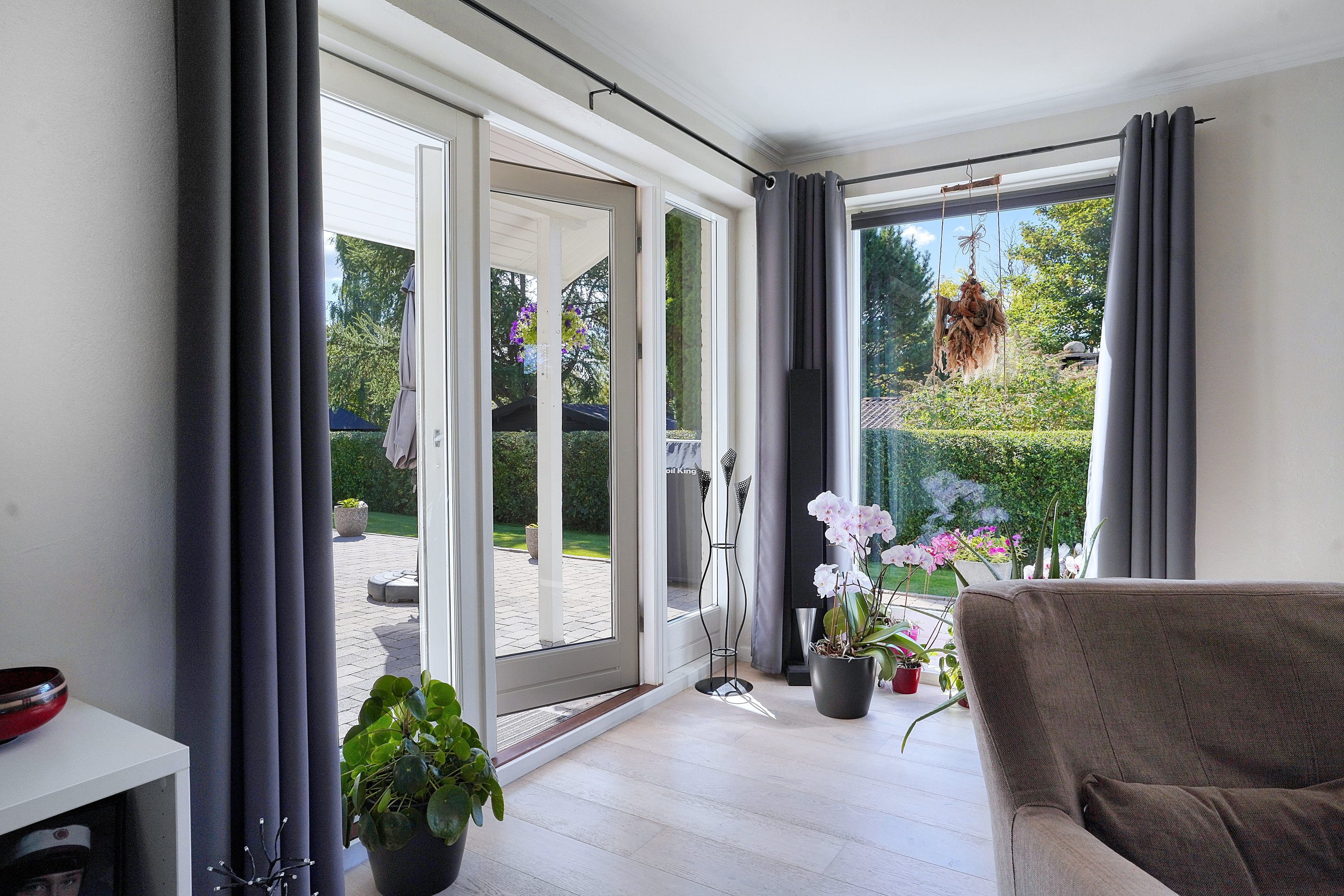 Fremhævet stue billede i fuldskærmstilstand. Billede af Ibisvej 17, 3120 Dronningmølle