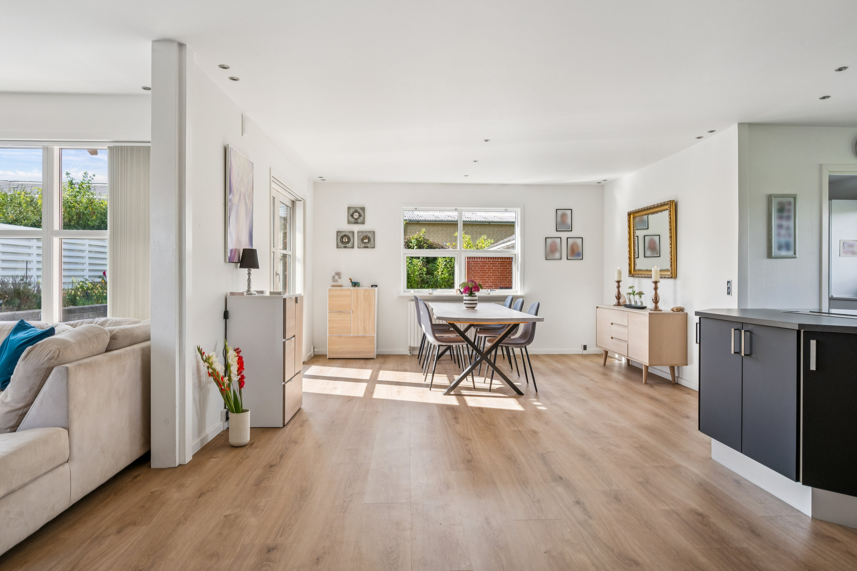 Fremhævet stue billede i fuldskærmstilstand. Billede af Skæring Skolevej 151, 8250 Egå