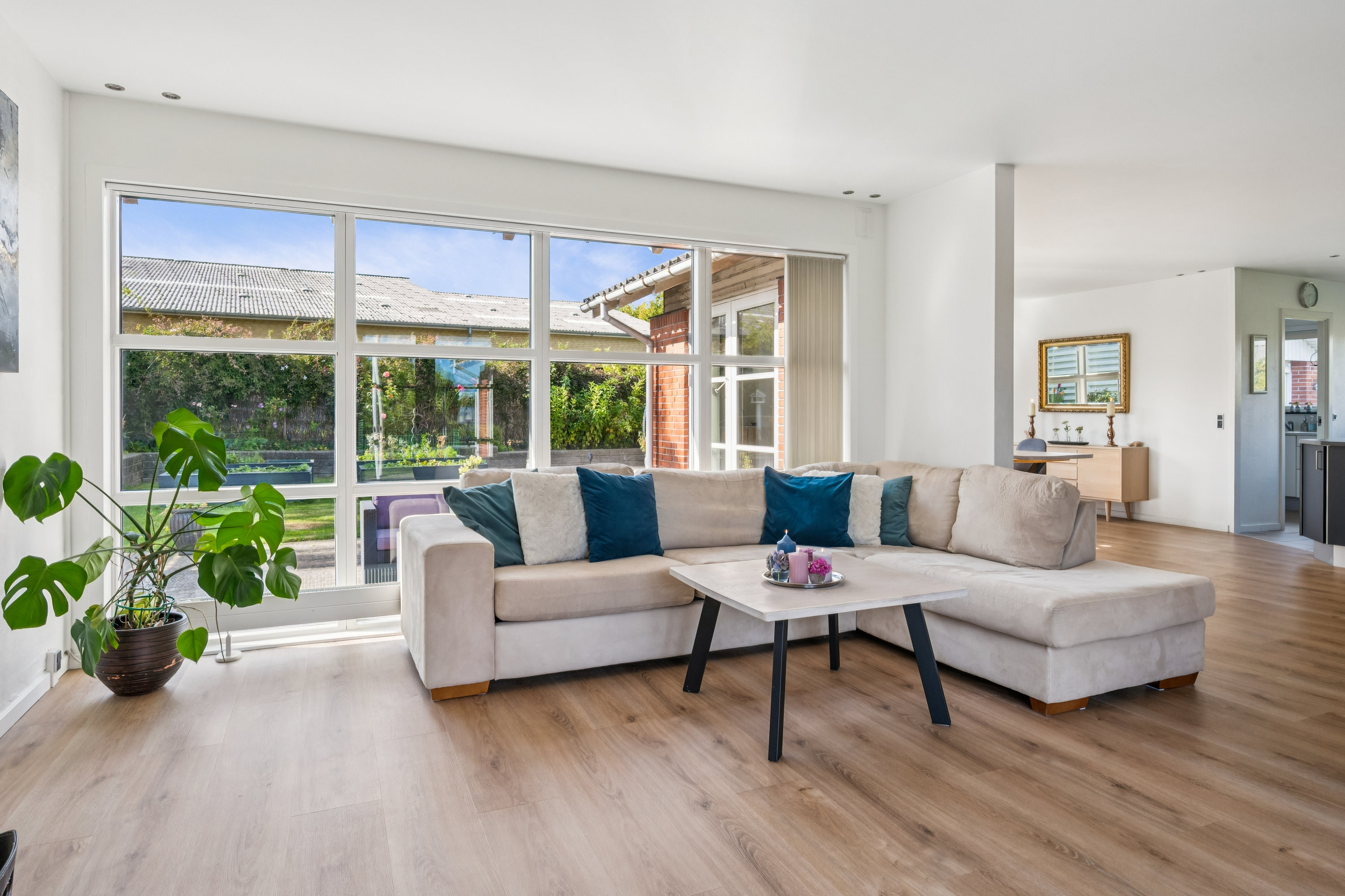 Fremhævet stue billede i fuldskærmstilstand. Billede af Skæring Skolevej 151, 8250 Egå