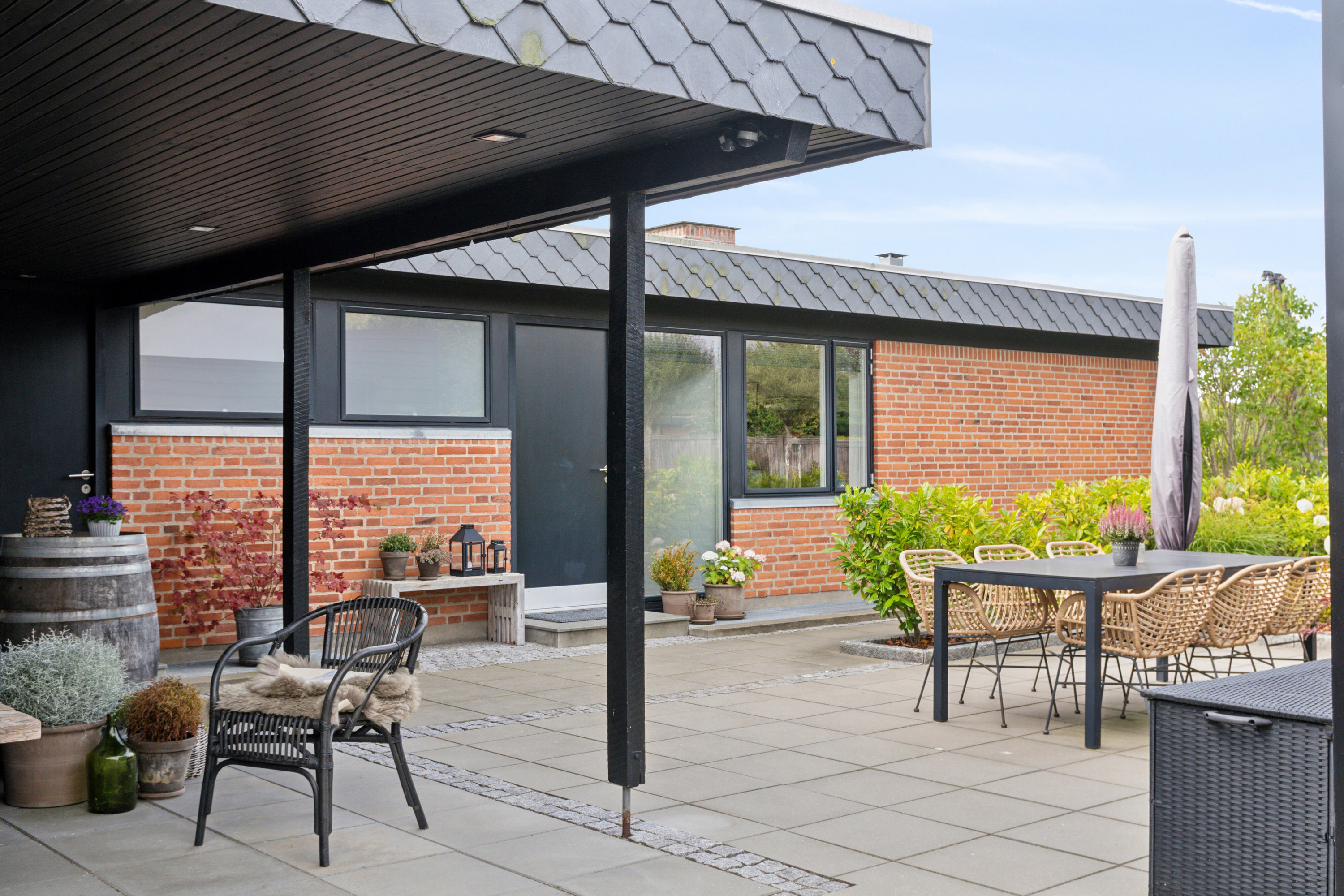 Fremhævet overdækket terrasse billede i fuldskærmstilstand. Billede af Kaj Munks Vej 18, 8600 Silkeborg