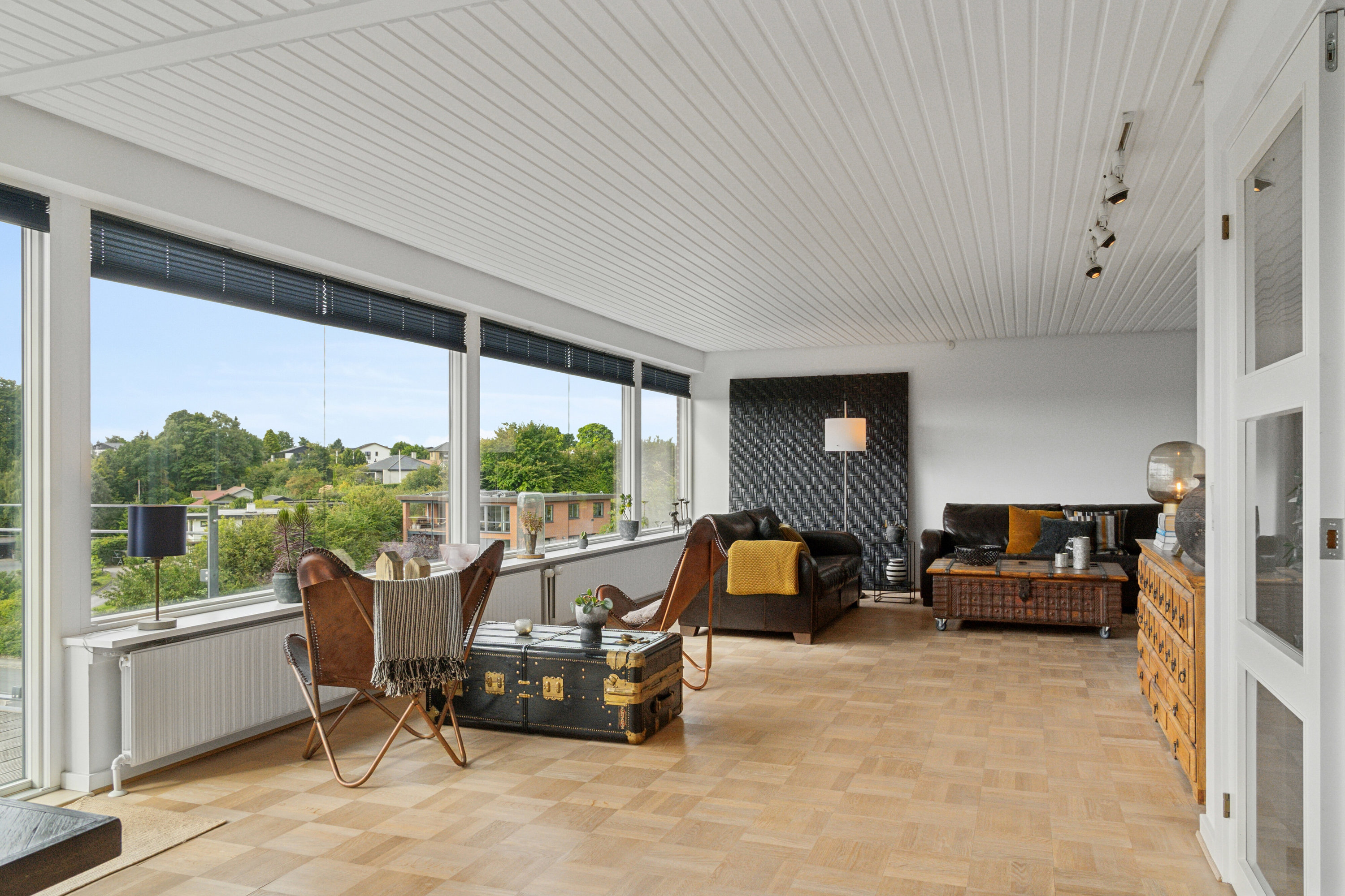 Fremhævet stue billede i fuldskærmstilstand. Billede af Kaj Munks Vej 18, 8600 Silkeborg