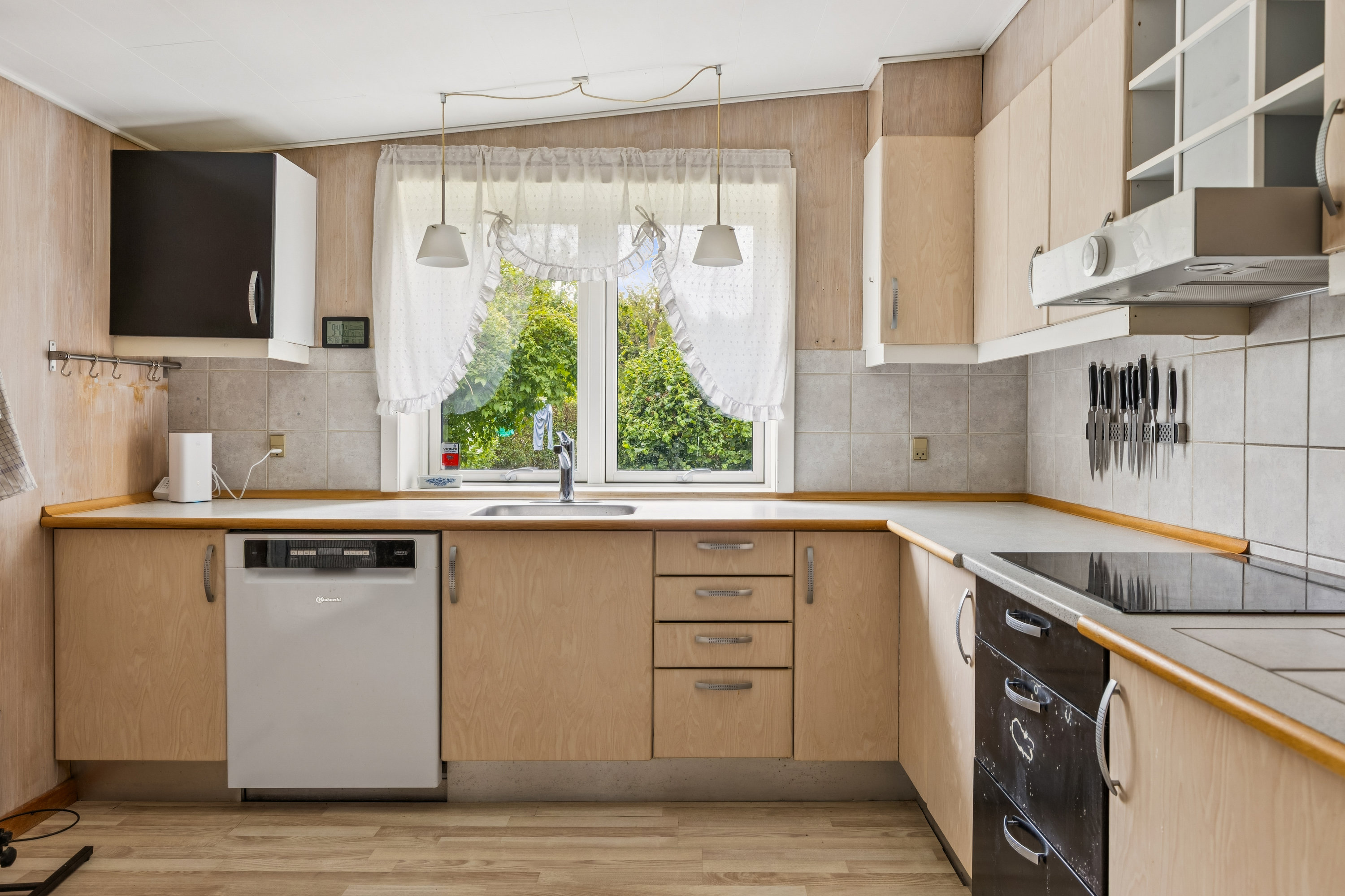 Fremhævet køkken billede i fuldskærmstilstand. Billede af Nykøbingvej 56, Stigs Bjergby, 4440 Mørkøv