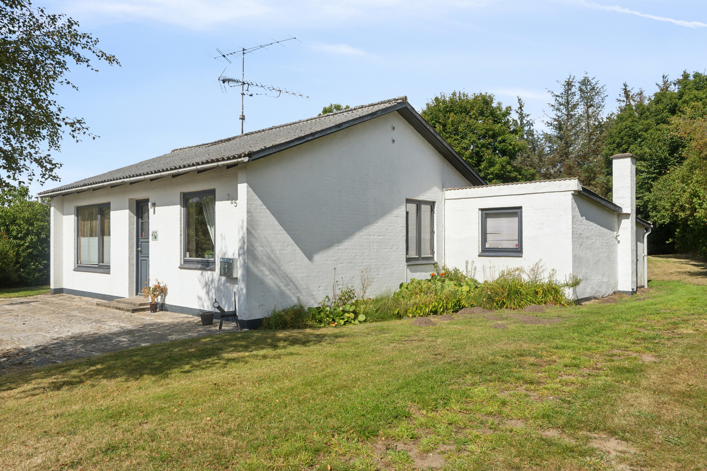 Fremhævet set fra vejen billede i fuldskærmstilstand. Billede af Hørmestedvej 285, Hørmested, 9870 Sindal