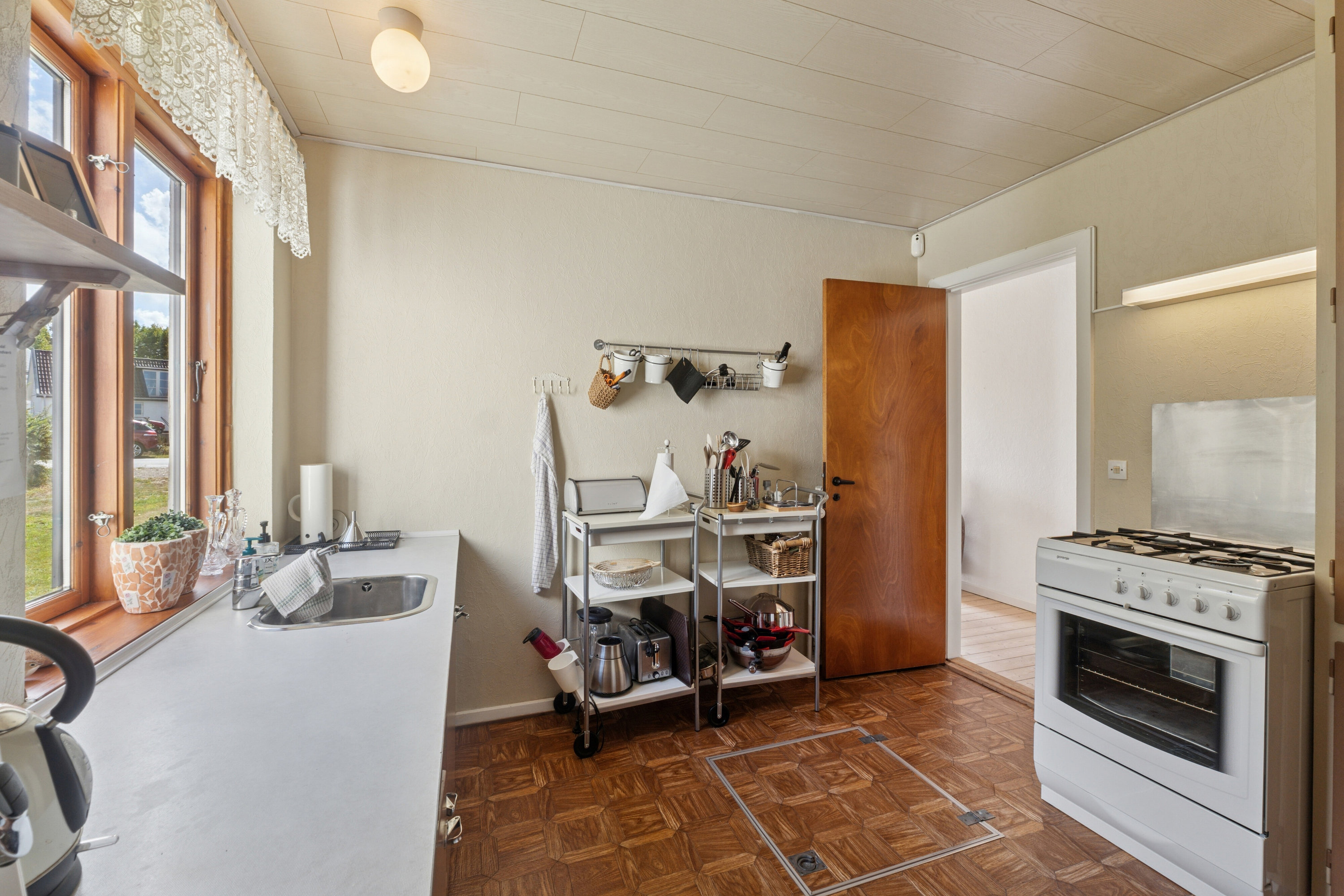 Fremhævet køkken billede i fuldskærmstilstand. Billede af Hørmestedvej 285, Hørmested, 9870 Sindal