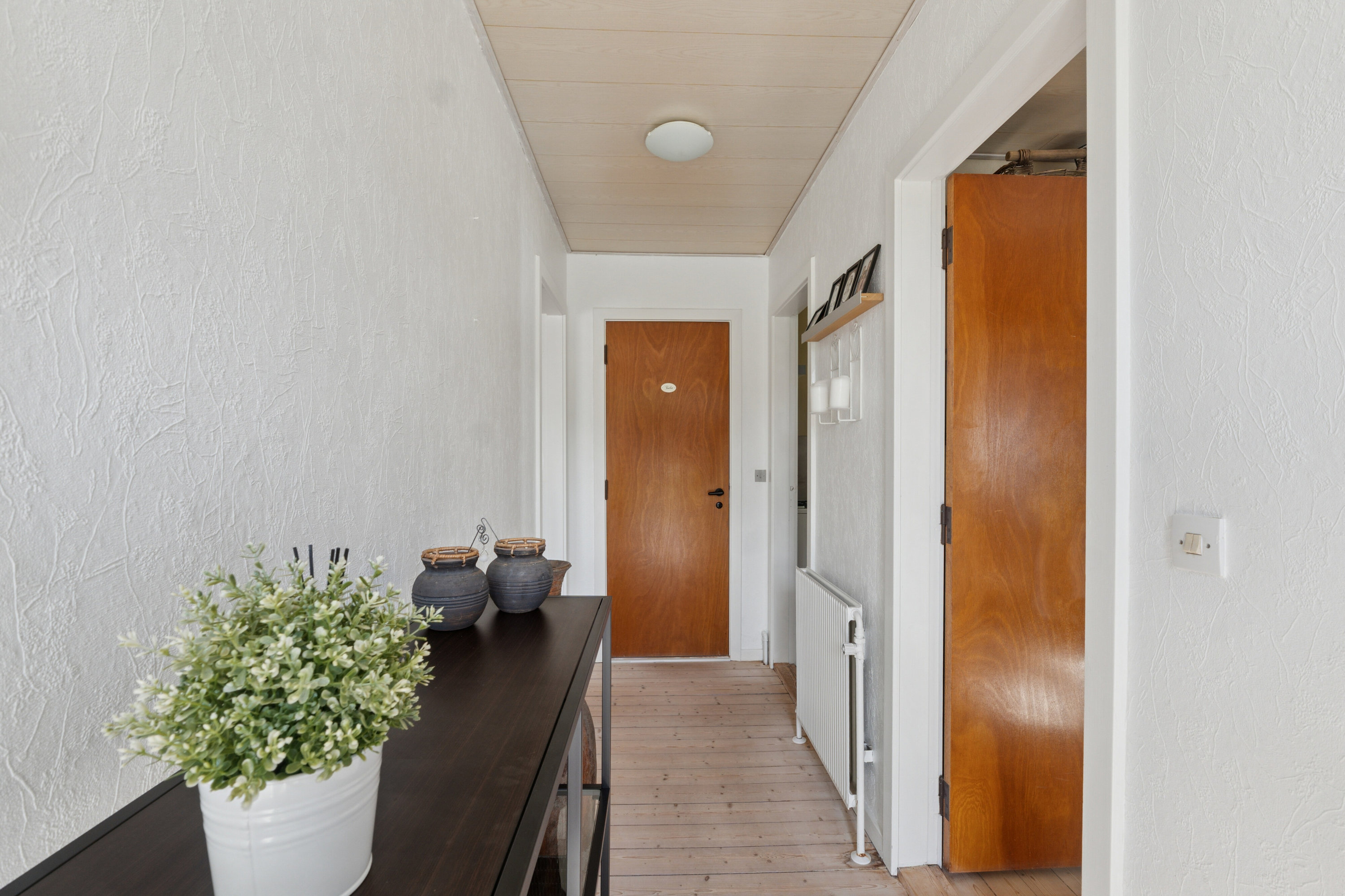 Fremhævet entre billede i fuldskærmstilstand. Billede af Hørmestedvej 285, Hørmested, 9870 Sindal