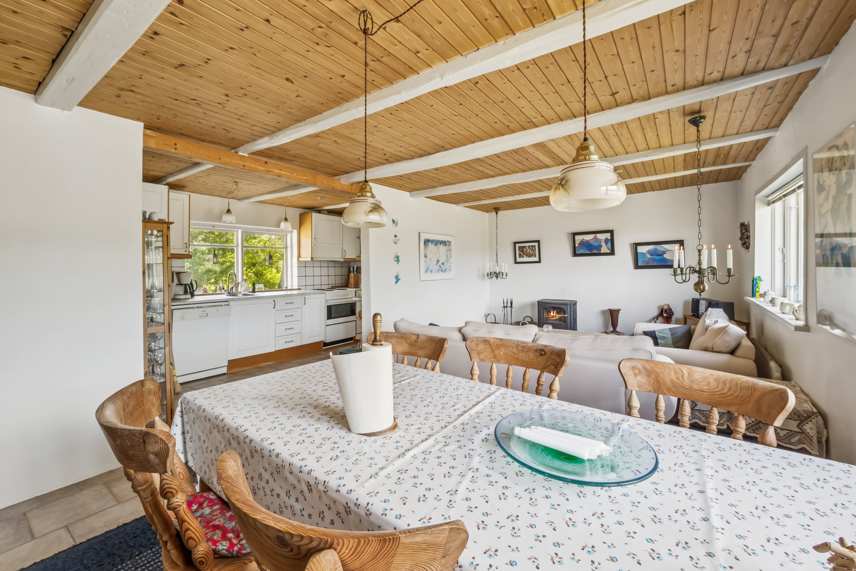 Fremhævet stue billede i fuldskærmstilstand. Billede af Mikkelsbakke 16, Tæbring, 7900 Nykøbing M