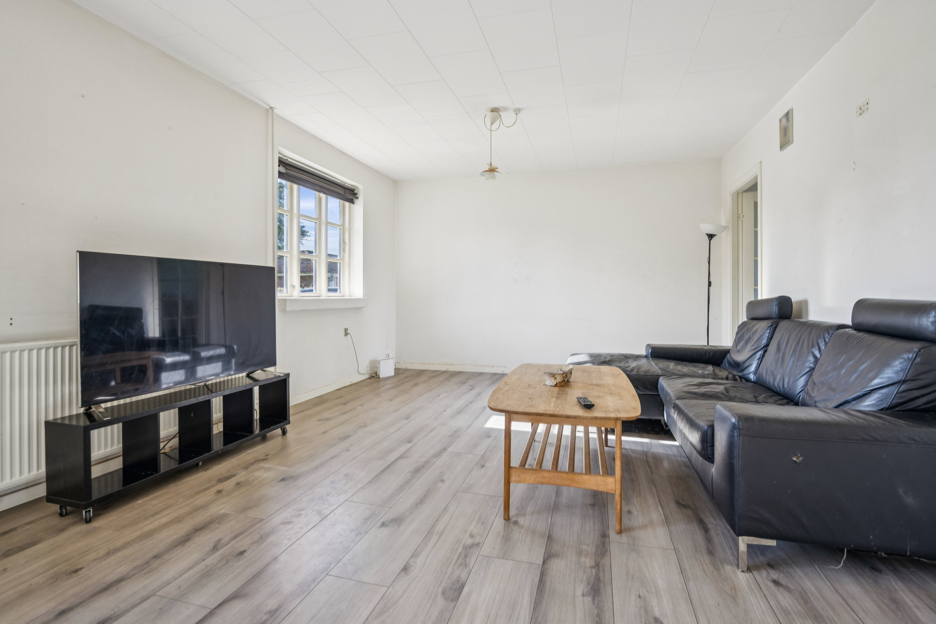 Fremhævet stue billede i fuldskærmstilstand. Billede af Kirkestien 2, Ulsted, 9370 Hals