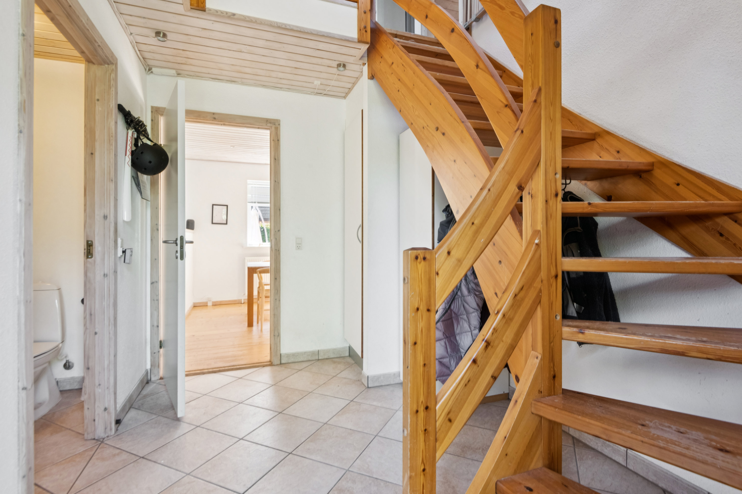 Fremhævet gang billede i fuldskærmstilstand. Billede af Vejrholm 33D, Øster Uttrup, 9220 Aalborg Øst