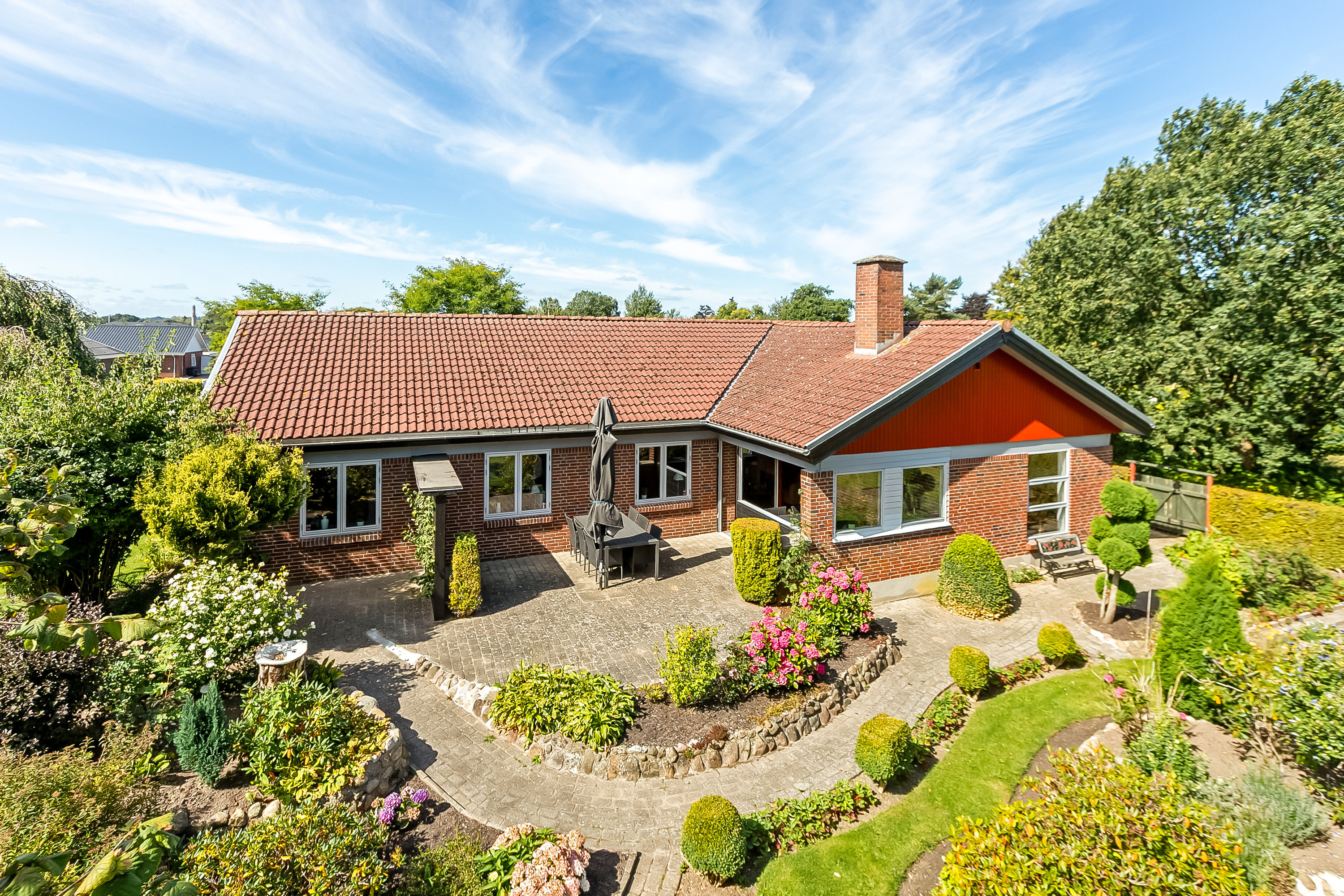 Villa: Mastefoto på Plutovej 26, Brejning, 7080 Børkop