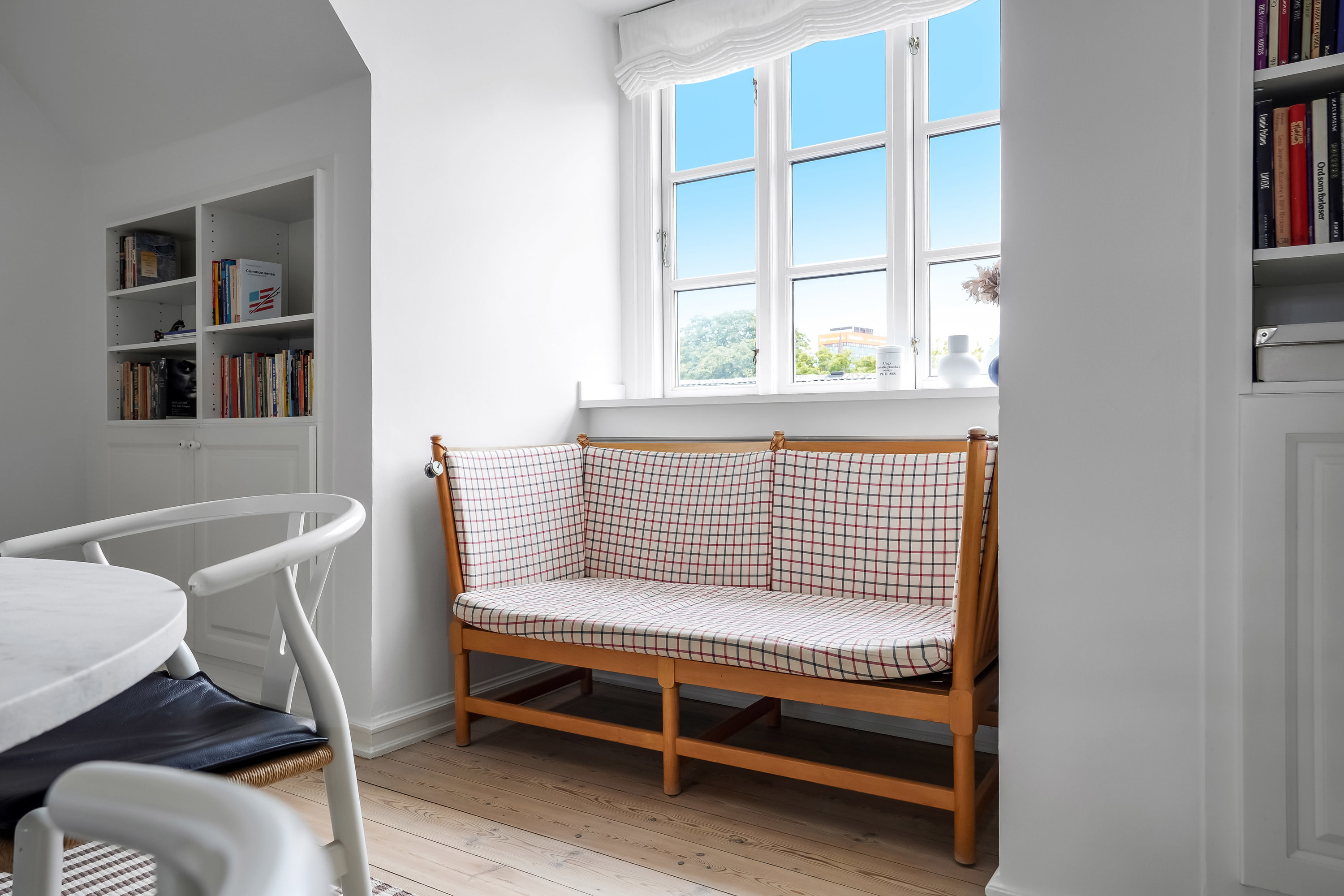 Fremhævet stue billede i fuldskærmstilstand. Billede af Karen Brahes Vej 7, 4. tv., 5000 Odense C