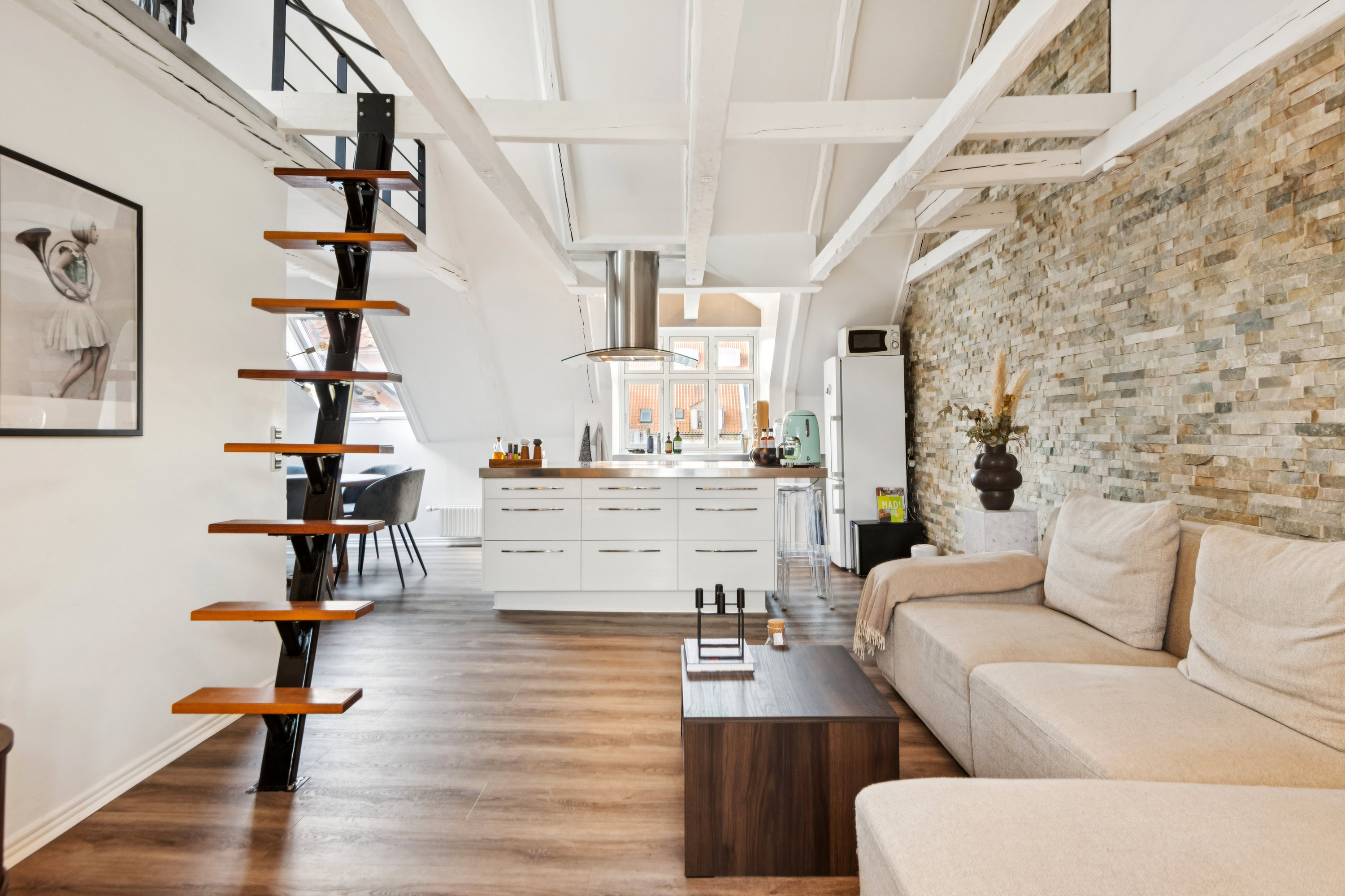 Miniaturebillede 1: stue. Billede af Christiansgade 58, 3. th., 9000 Aalborg