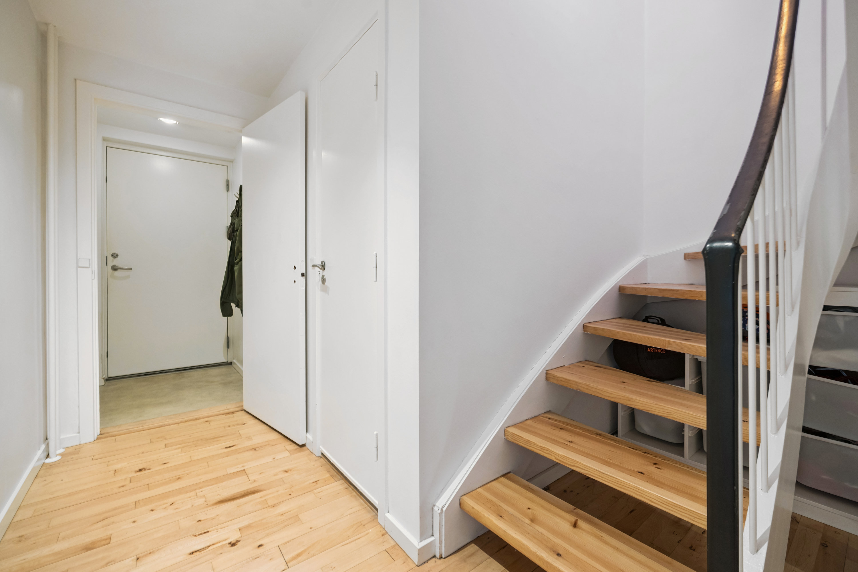 Fremhævet trappe billede i fuldskærmstilstand. Billede af Godske Lindenovs Vej 203, Gug, 9210 Aalborg SØ