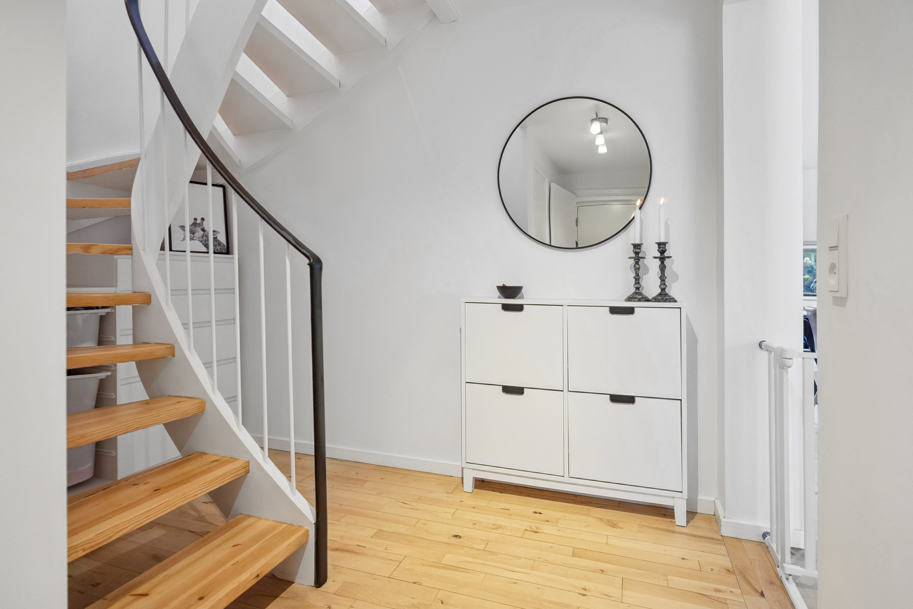 Fremhævet gang billede i fuldskærmstilstand. Billede af Godske Lindenovs Vej 203, Gug, 9210 Aalborg SØ