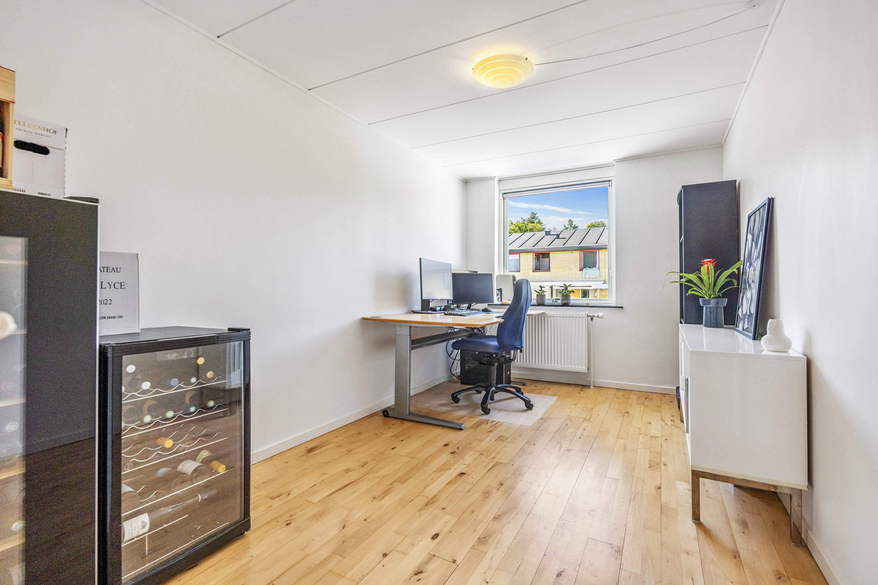 Fremhævet stue billede i fuldskærmstilstand. Billede af Godske Lindenovs Vej 203, Gug, 9210 Aalborg SØ