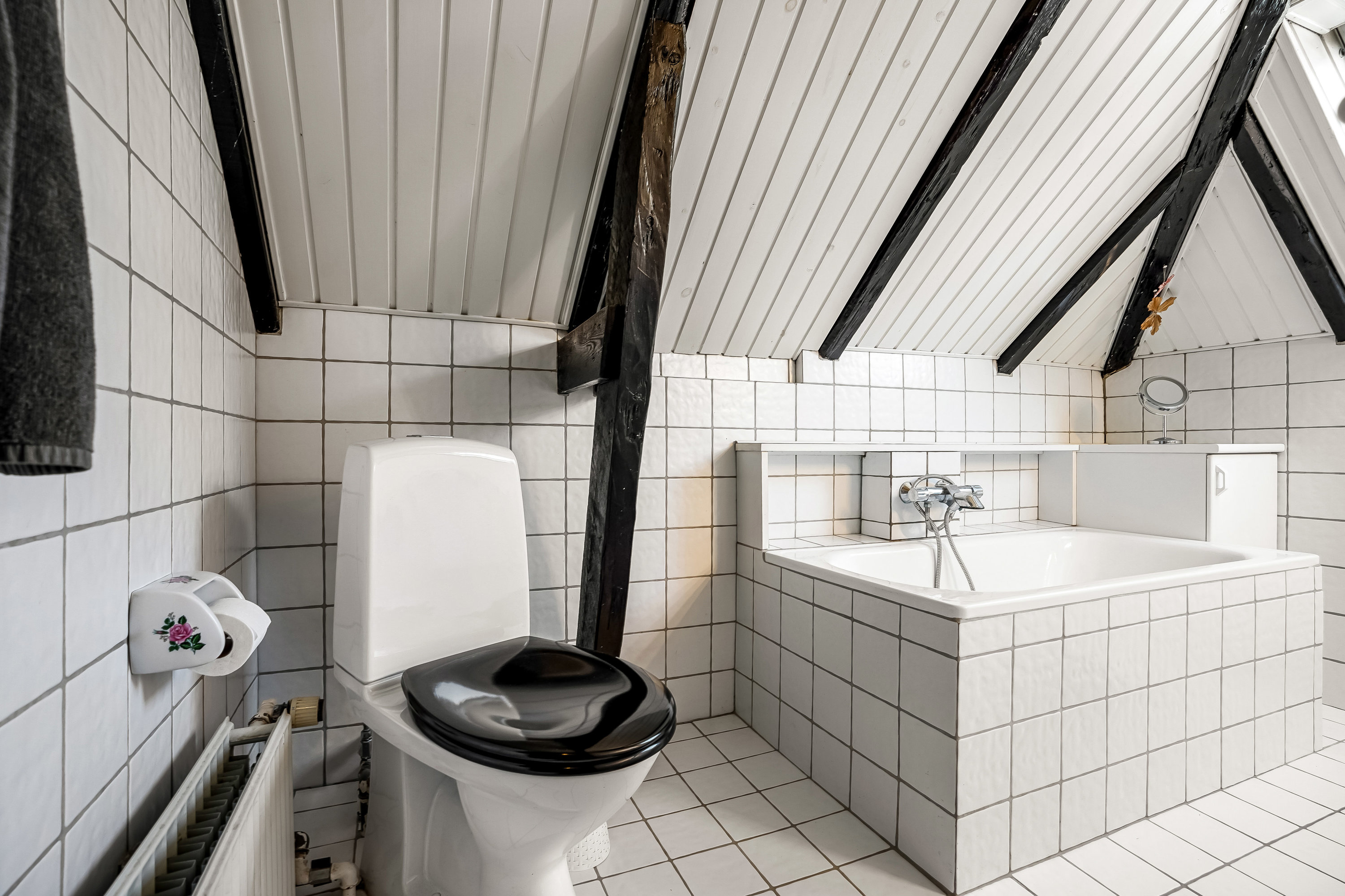 Fremhævet badeværelse billede i fuldskærmstilstand. Billede af Langelinie 121, 5230 Odense M