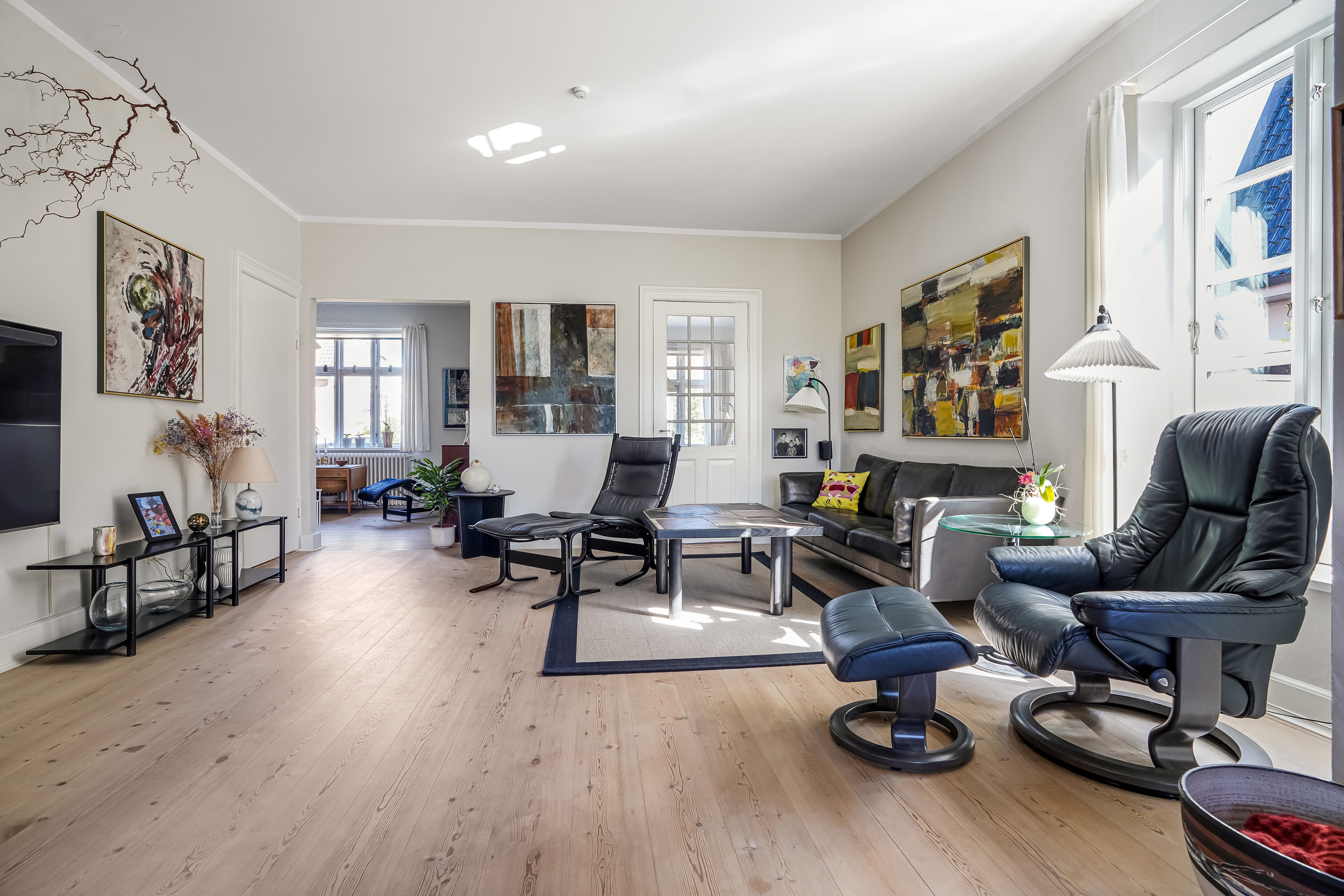 Fremhævet stue billede i fuldskærmstilstand. Billede af Langelinie 121, 5230 Odense M