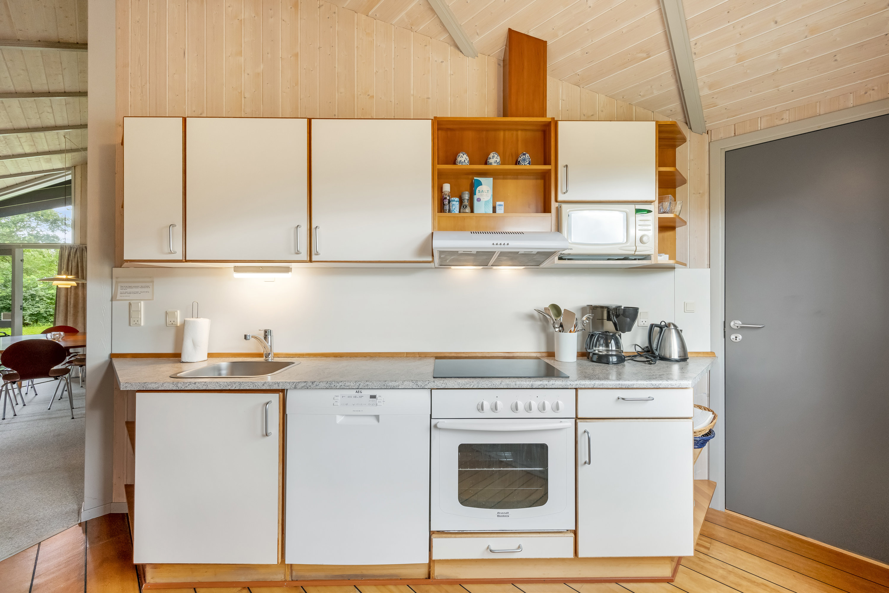 Fremhævet køkken billede i fuldskærmstilstand. Billede af Ildervej 20, 6893 Hemmet