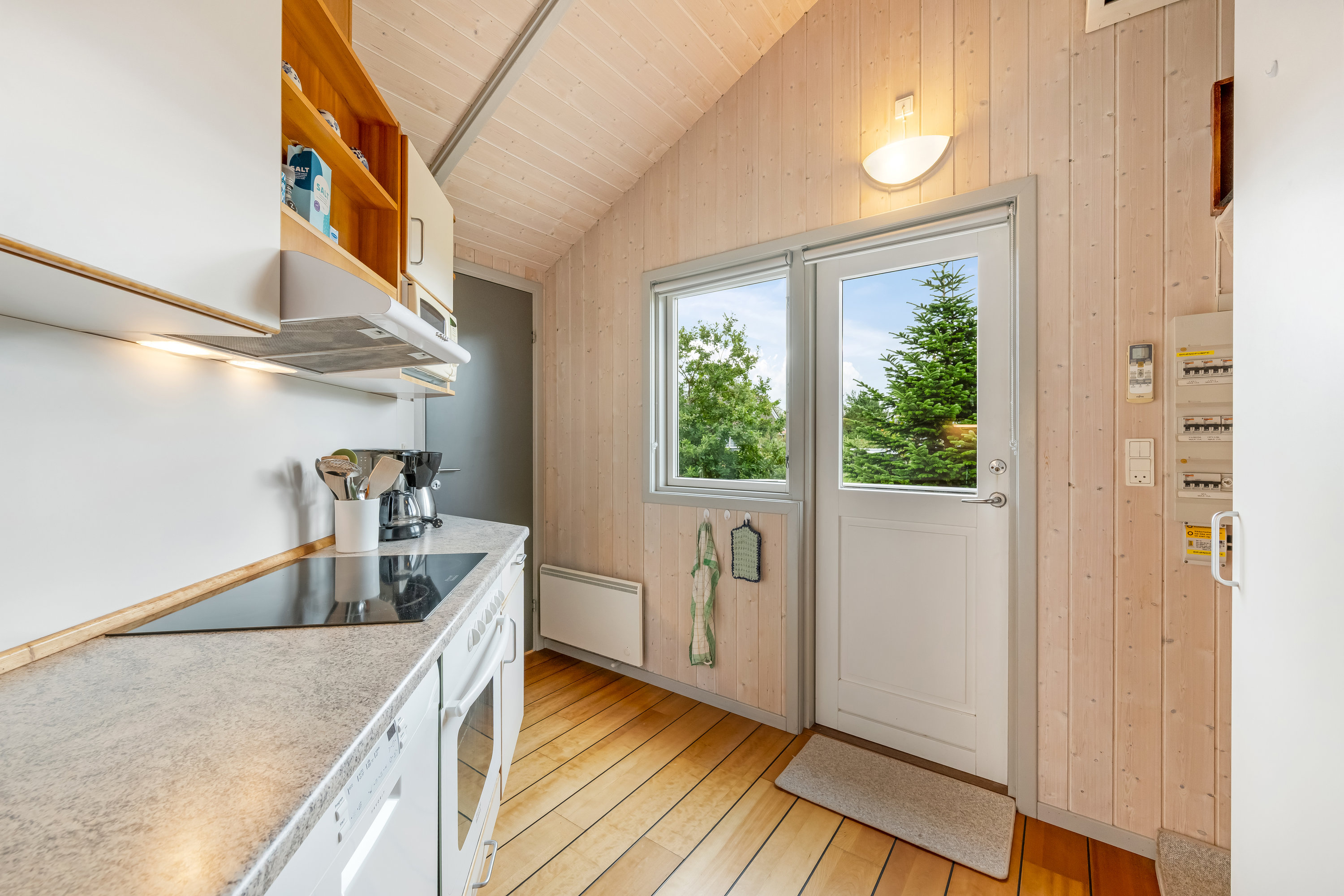 Fremhævet køkken billede i fuldskærmstilstand. Billede af Ildervej 20, 6893 Hemmet