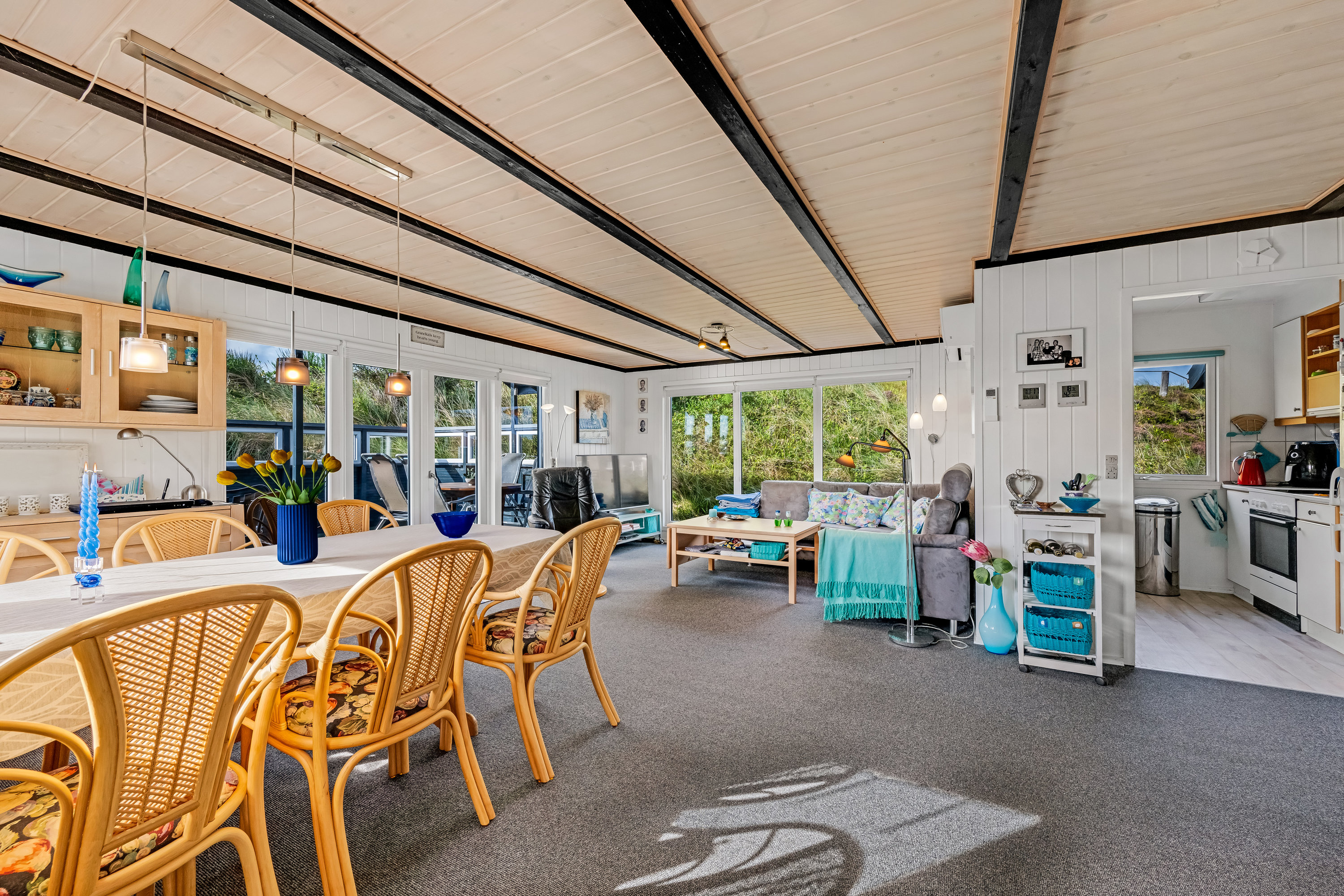 Fremhævet andet billede i fuldskærmstilstand. Billede af Kirstinevej 90, Bjerregaard, 6960 Hvide Sande