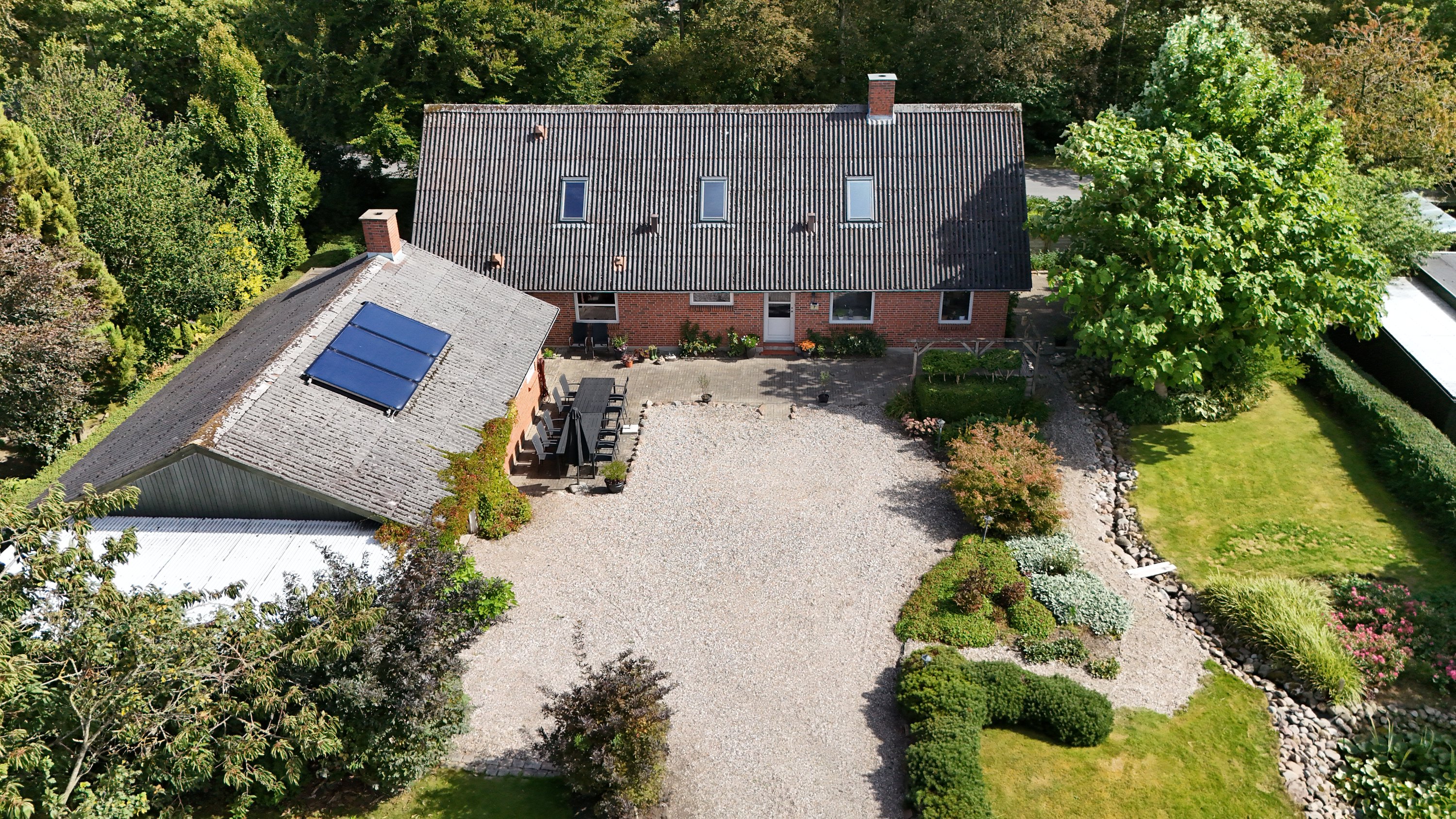 Fremhævet luftfoto billede i fuldskærmstilstand. Billede af Linalyst 7, 9610 Nørager