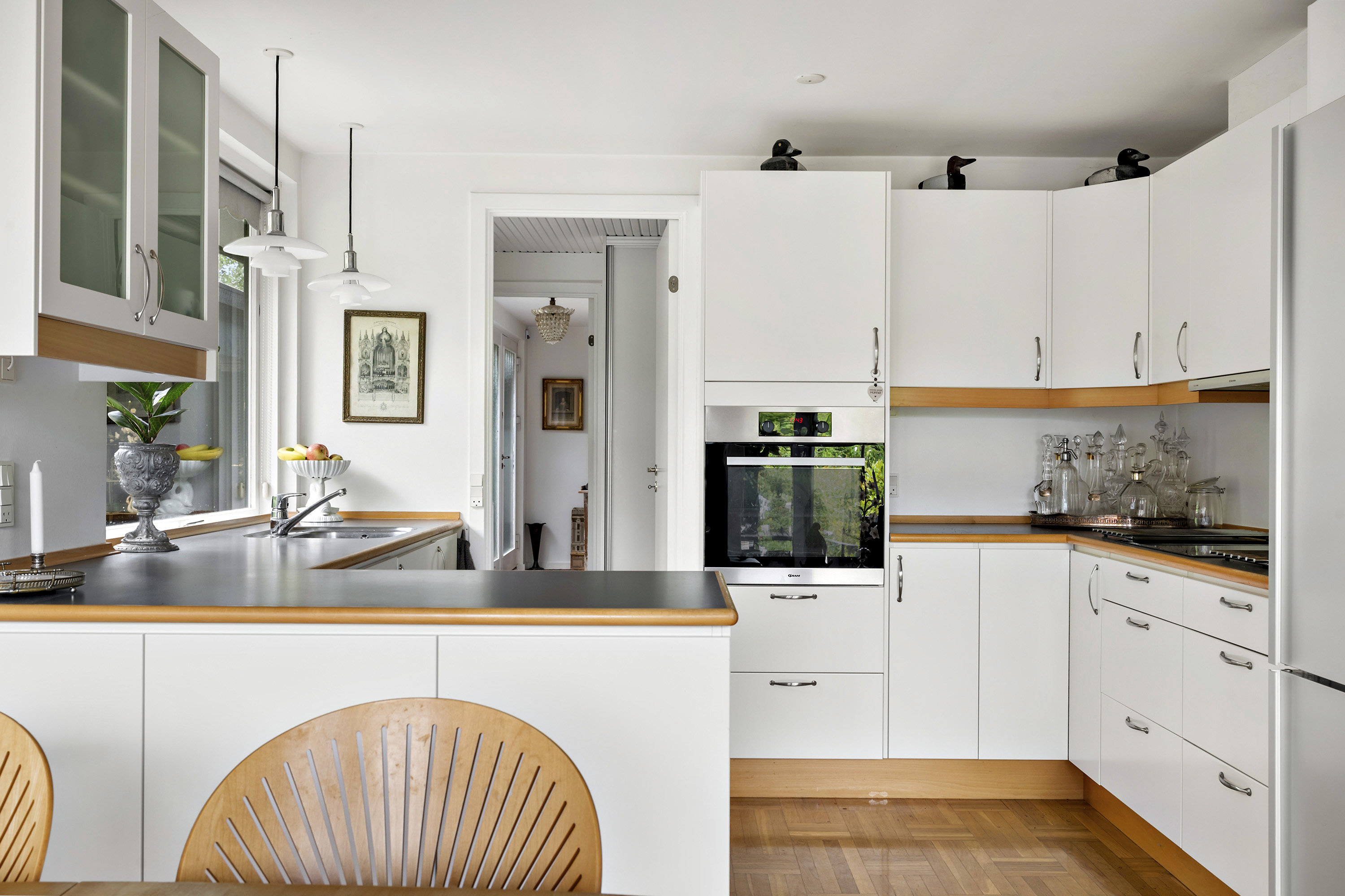 Fremhævet køkken billede i fuldskærmstilstand. Billede af Gæslingestien 23, Trørød, 2950 Vedbæk