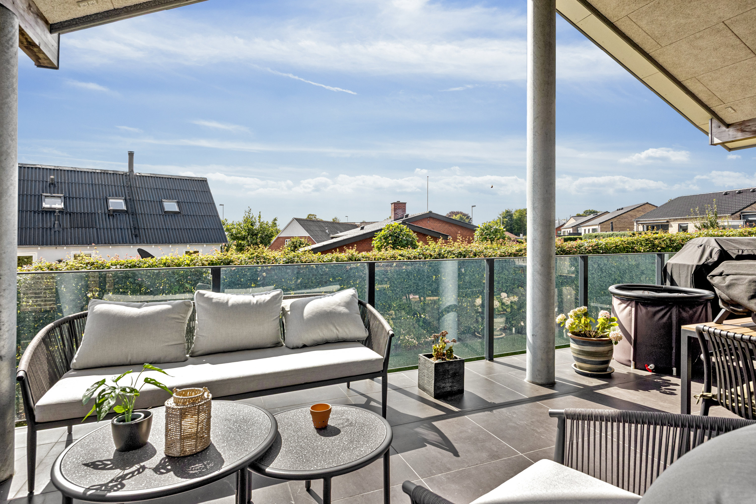 Fremhævet terrasse billede i fuldskærmstilstand. Billede af Gl Skolevej 8, Valsgård, 9500 Hobro