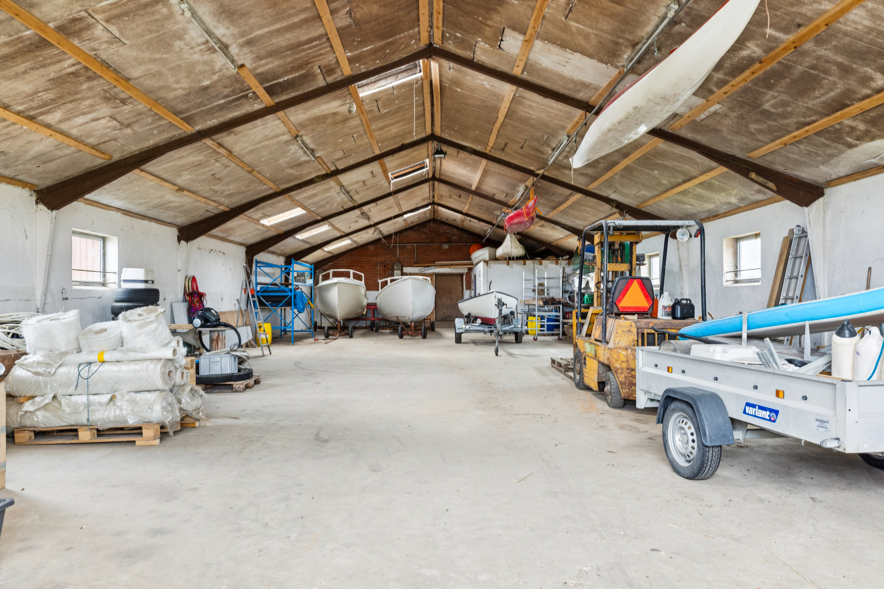 Fremhævet hal billede i fuldskærmstilstand. Billede af Farup Kirkevej 18, Kærbøl, 6760 Ribe