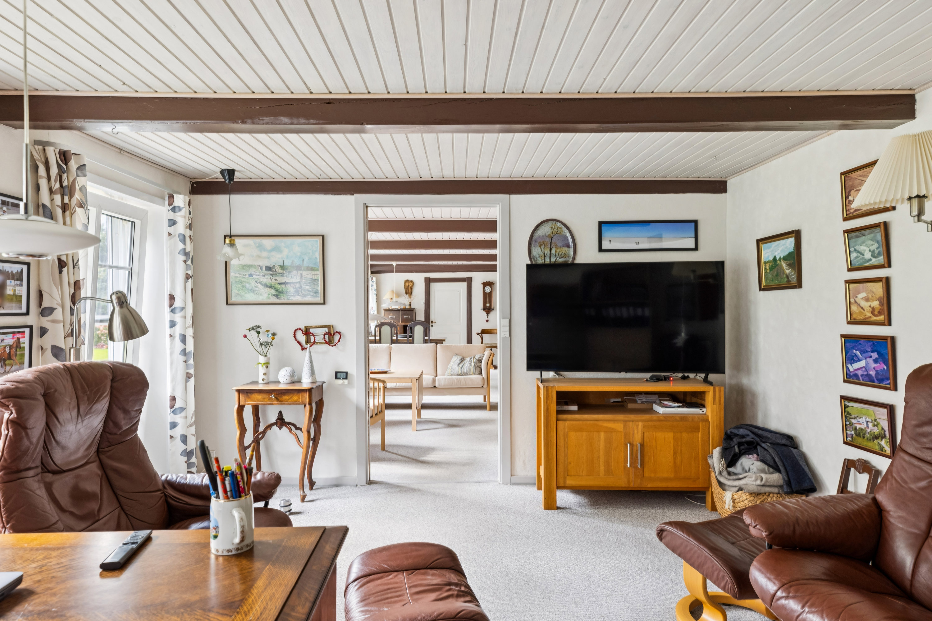 Fremhævet stue billede i fuldskærmstilstand. Billede af Farup Kirkevej 18, Kærbøl, 6760 Ribe