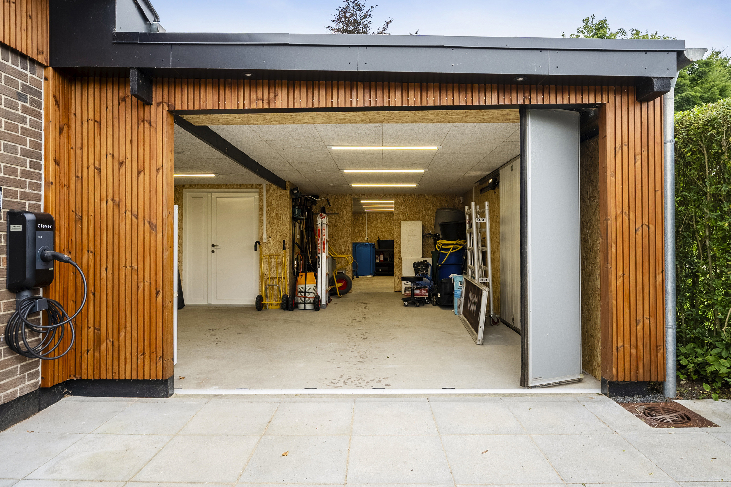 Fremhævet garage billede i fuldskærmstilstand. Billede af Søndervænget 70, 6870 Ølgod