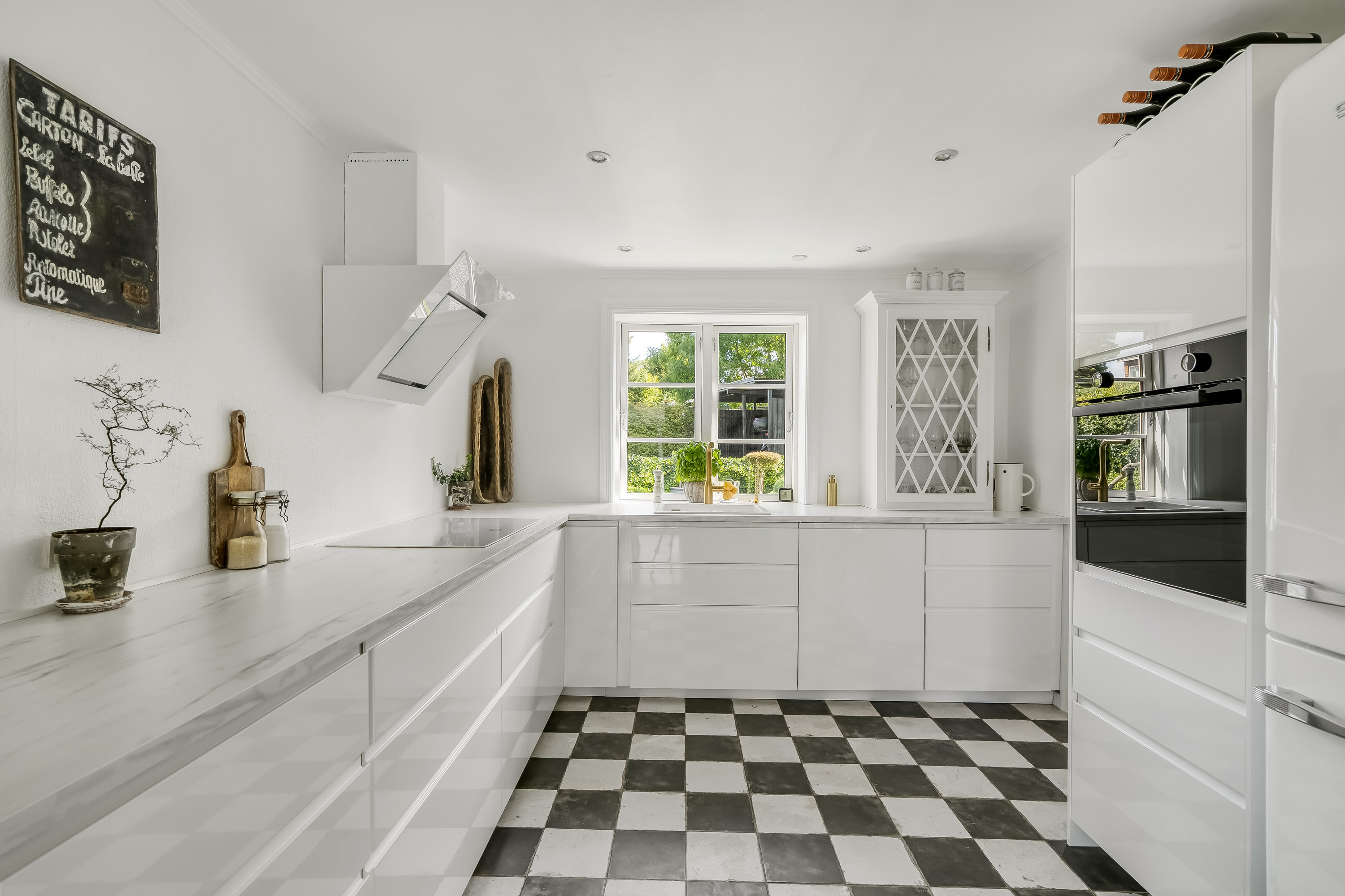 Fremhævet køkken billede i fuldskærmstilstand. Billede af Nejedevej 9, Tulstrup, 3400 Hillerød