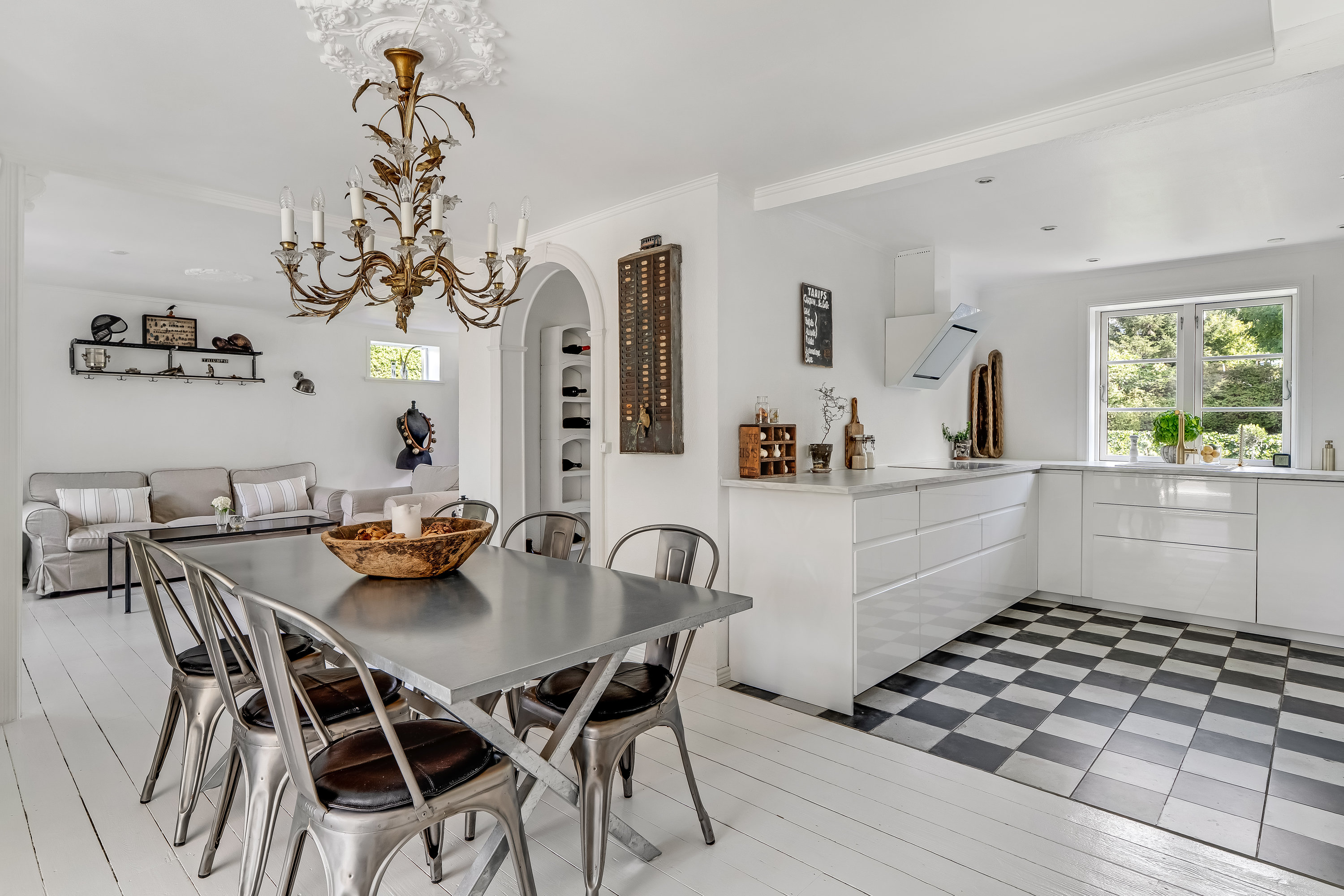 Fremhævet stue billede i fuldskærmstilstand. Billede af Nejedevej 9, Tulstrup, 3400 Hillerød