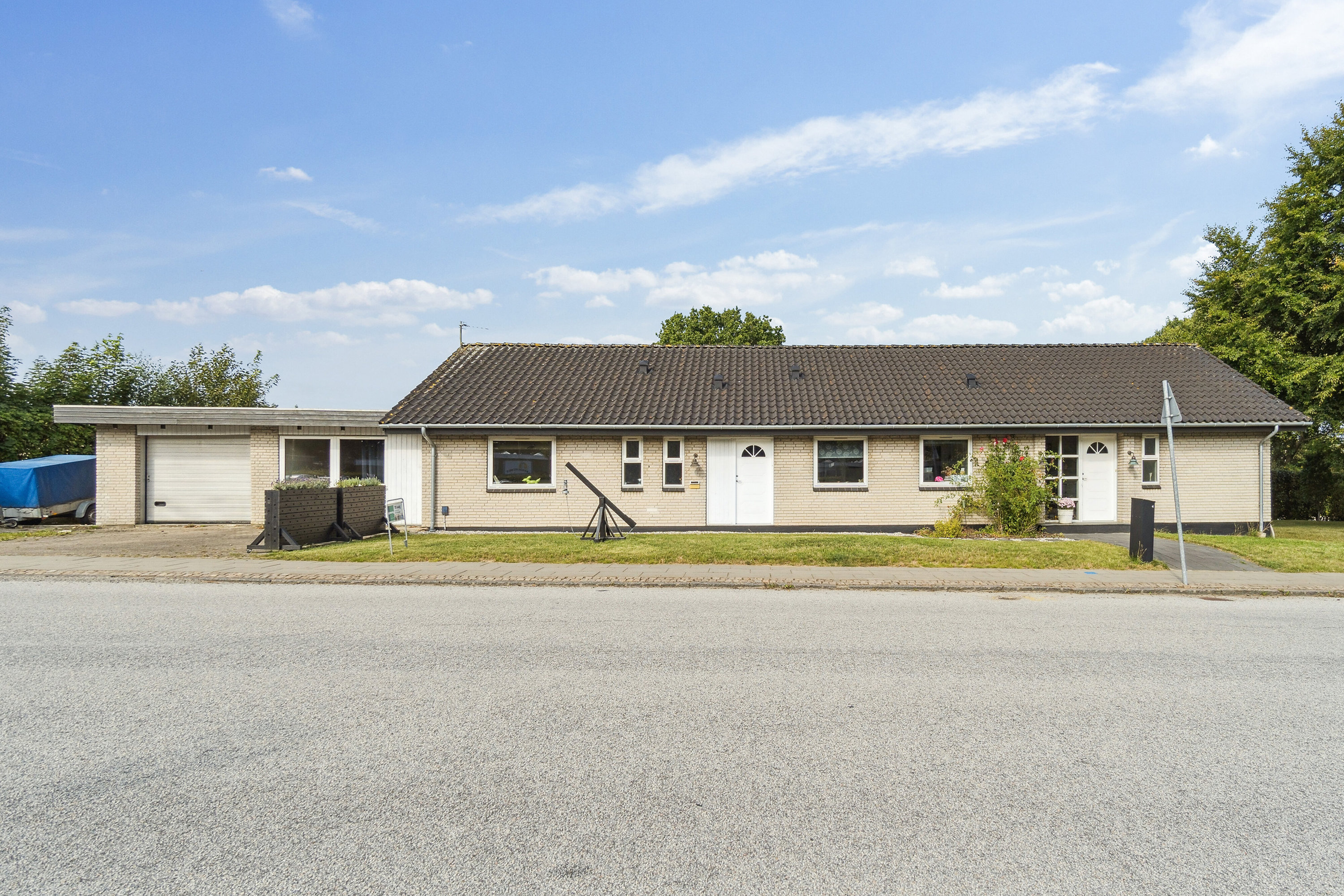 Fremhævet set fra vejen billede i fuldskærmstilstand. Billede af Stadion Alle 4, 7430 Ikast