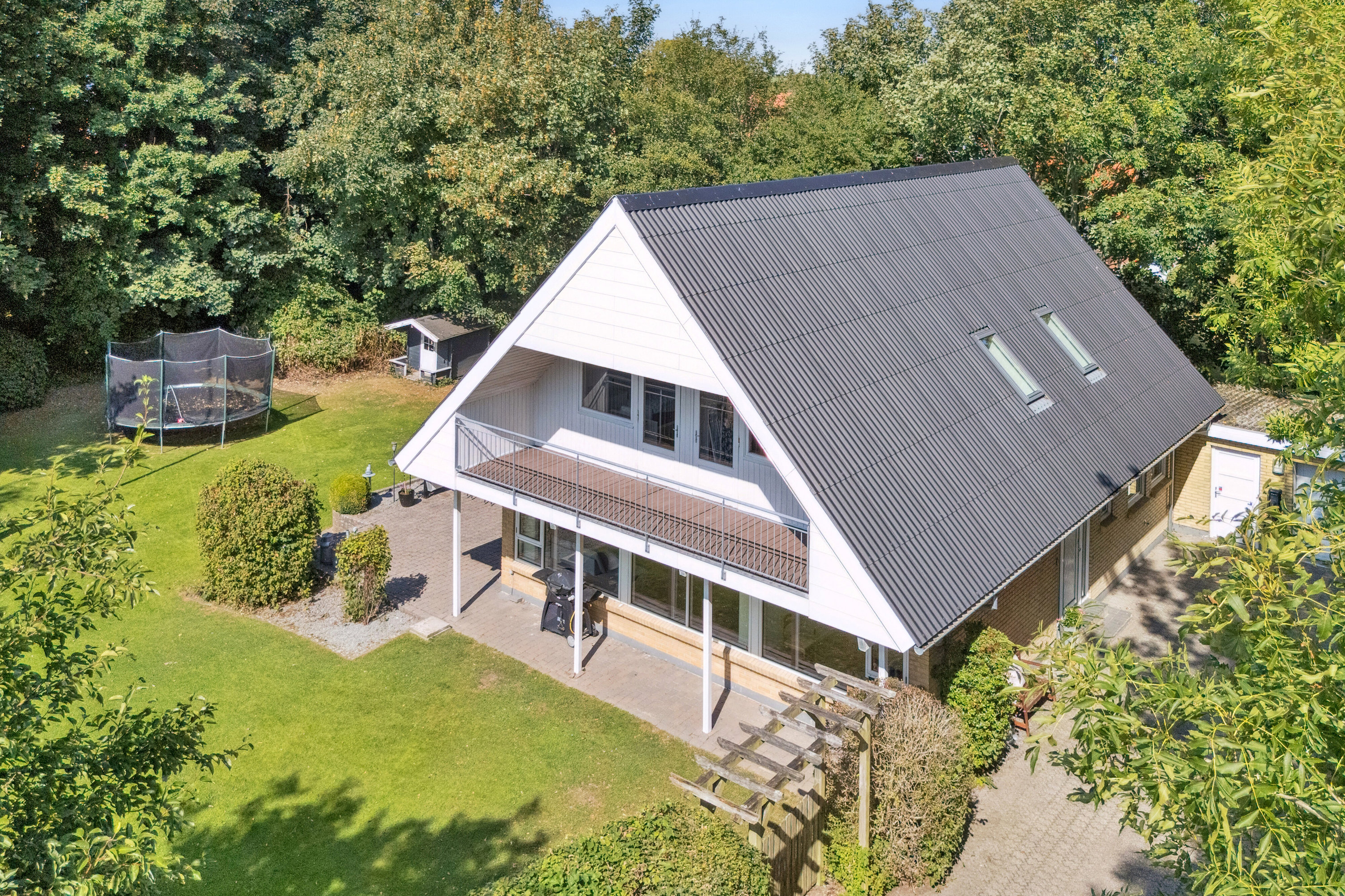 Miniaturebillede 1: set fra haven. Billede af Svalevej 4, 7760 Hurup Thy