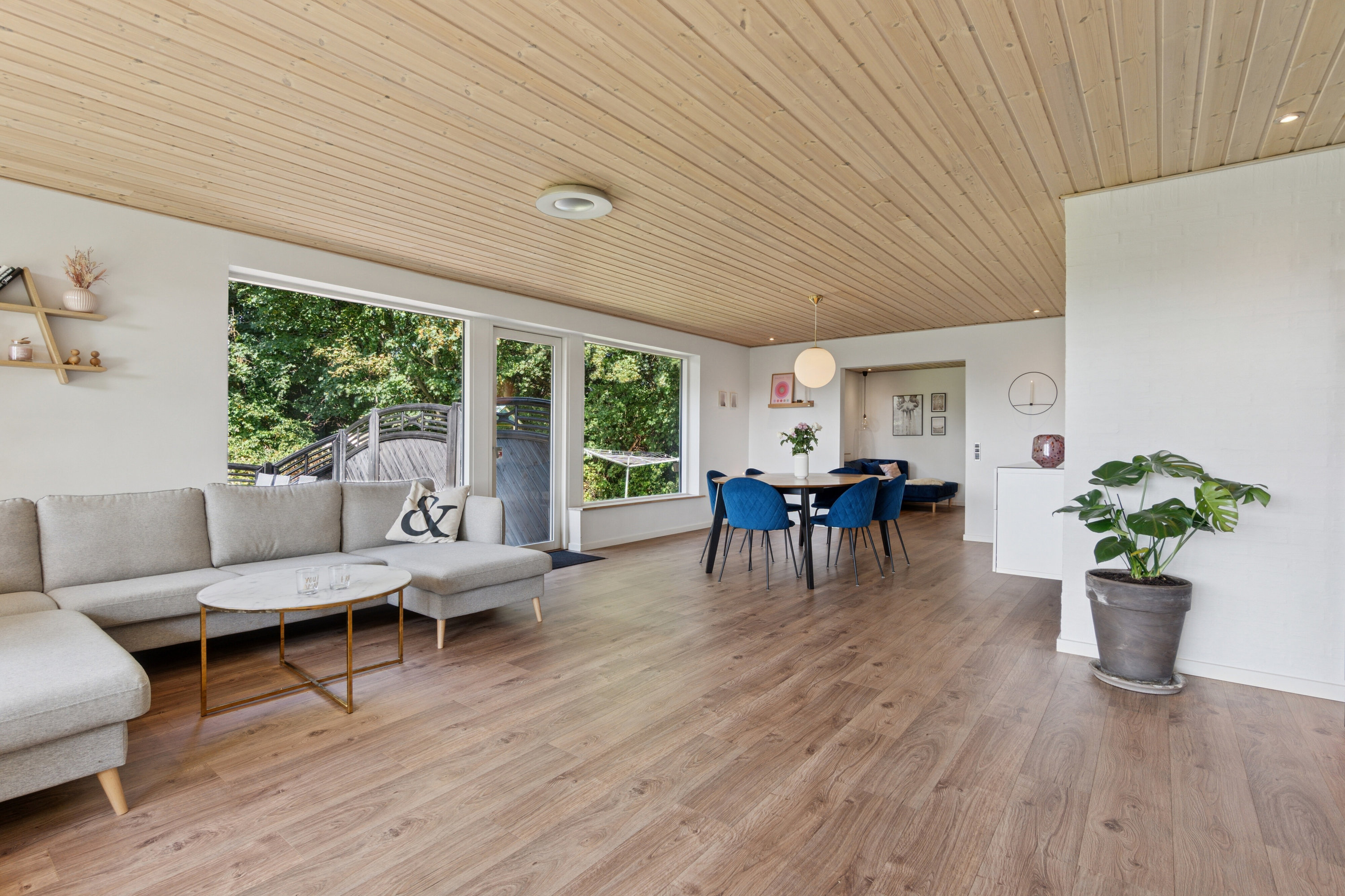 Fremhævet stue billede i fuldskærmstilstand. Billede af Svalevej 4, 7760 Hurup Thy