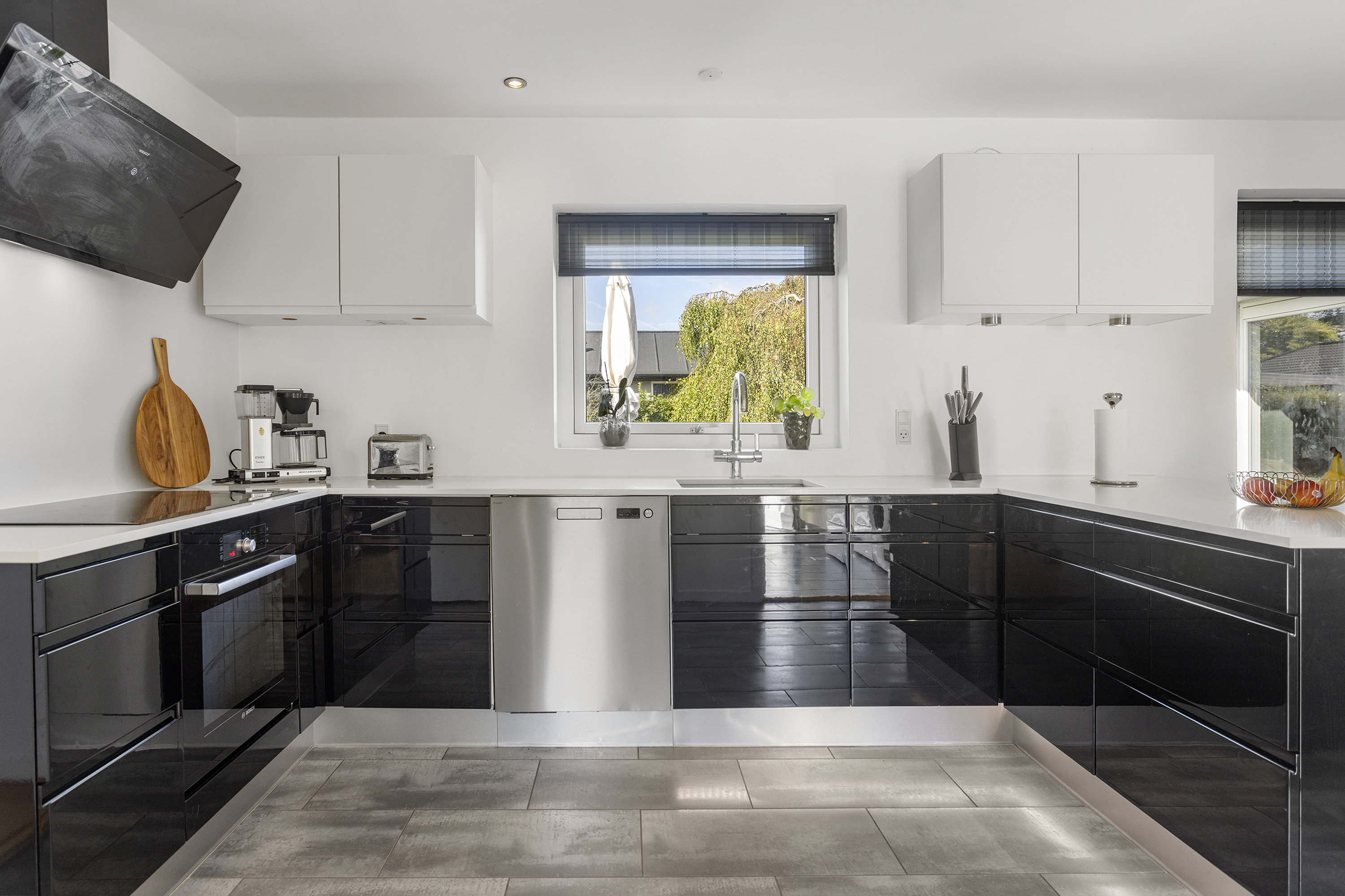 Fremhævet køkken alrum billede i fuldskærmstilstand. Billede af Atletikvej 21, 9900 Frederikshavn