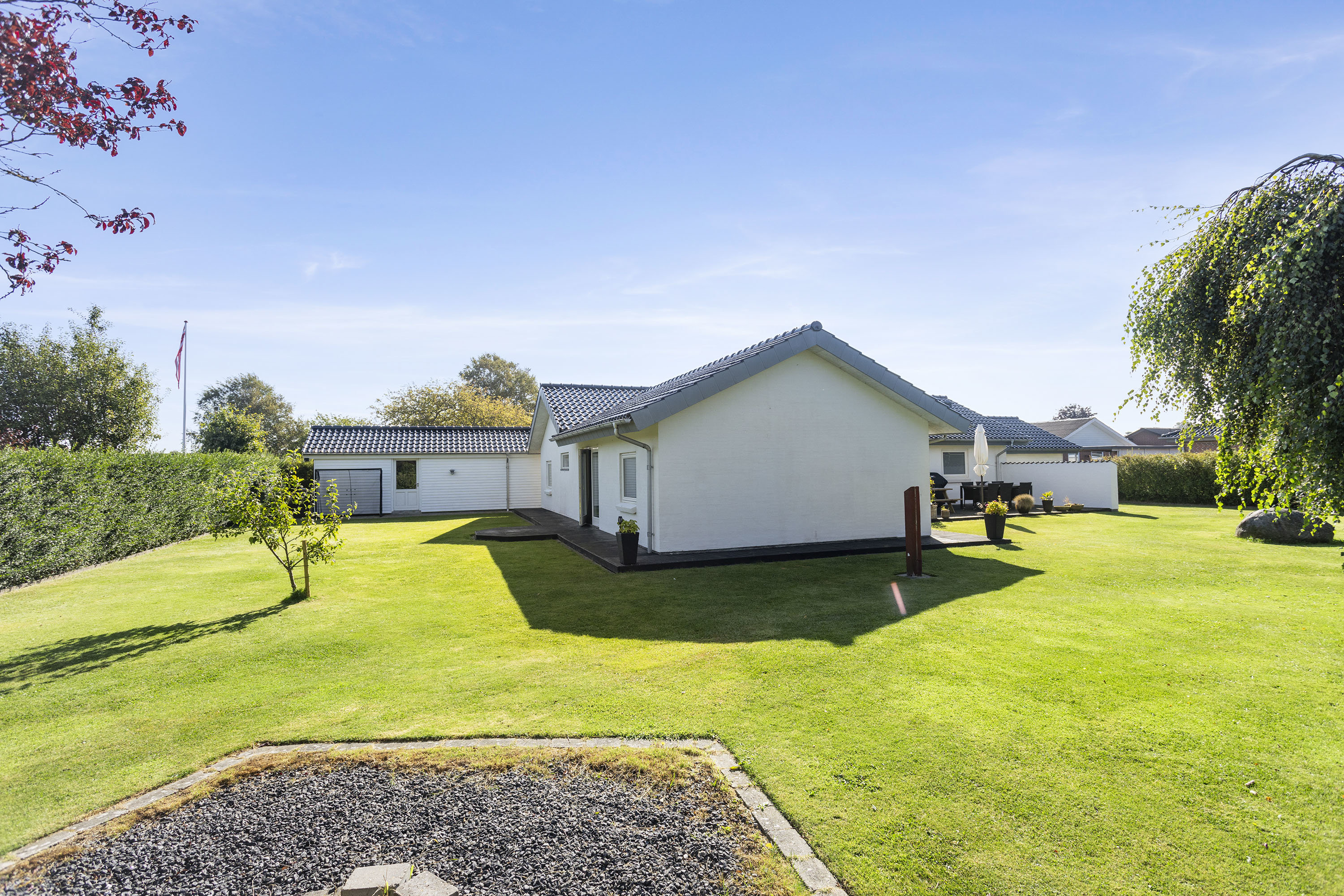 Fremhævet facade billede i fuldskærmstilstand. Billede af Atletikvej 21, 9900 Frederikshavn