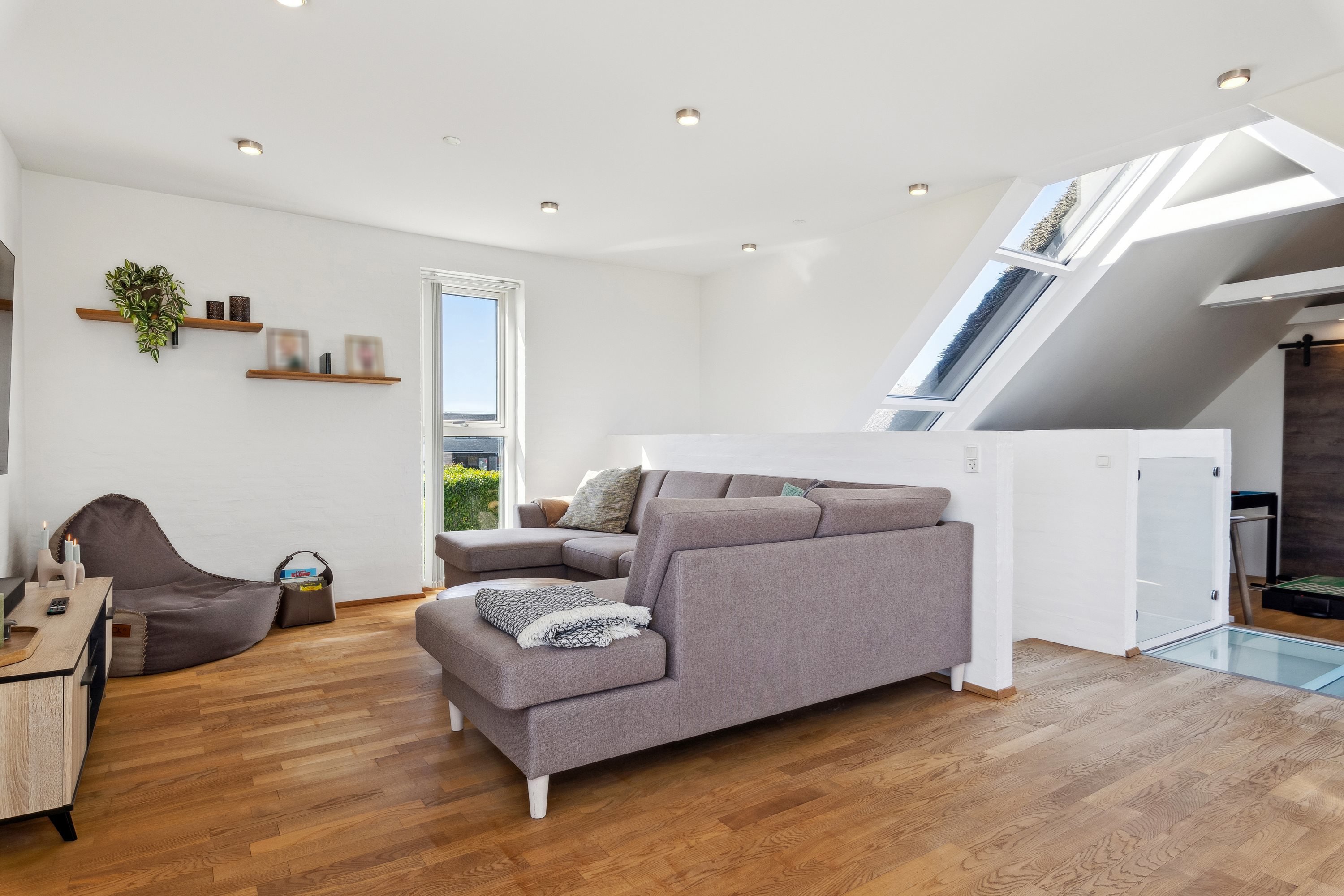 Fremhævet udsigtsstue billede i fuldskærmstilstand. Billede af Ormslevvej 293, Stavtrup, 8260 Viby J