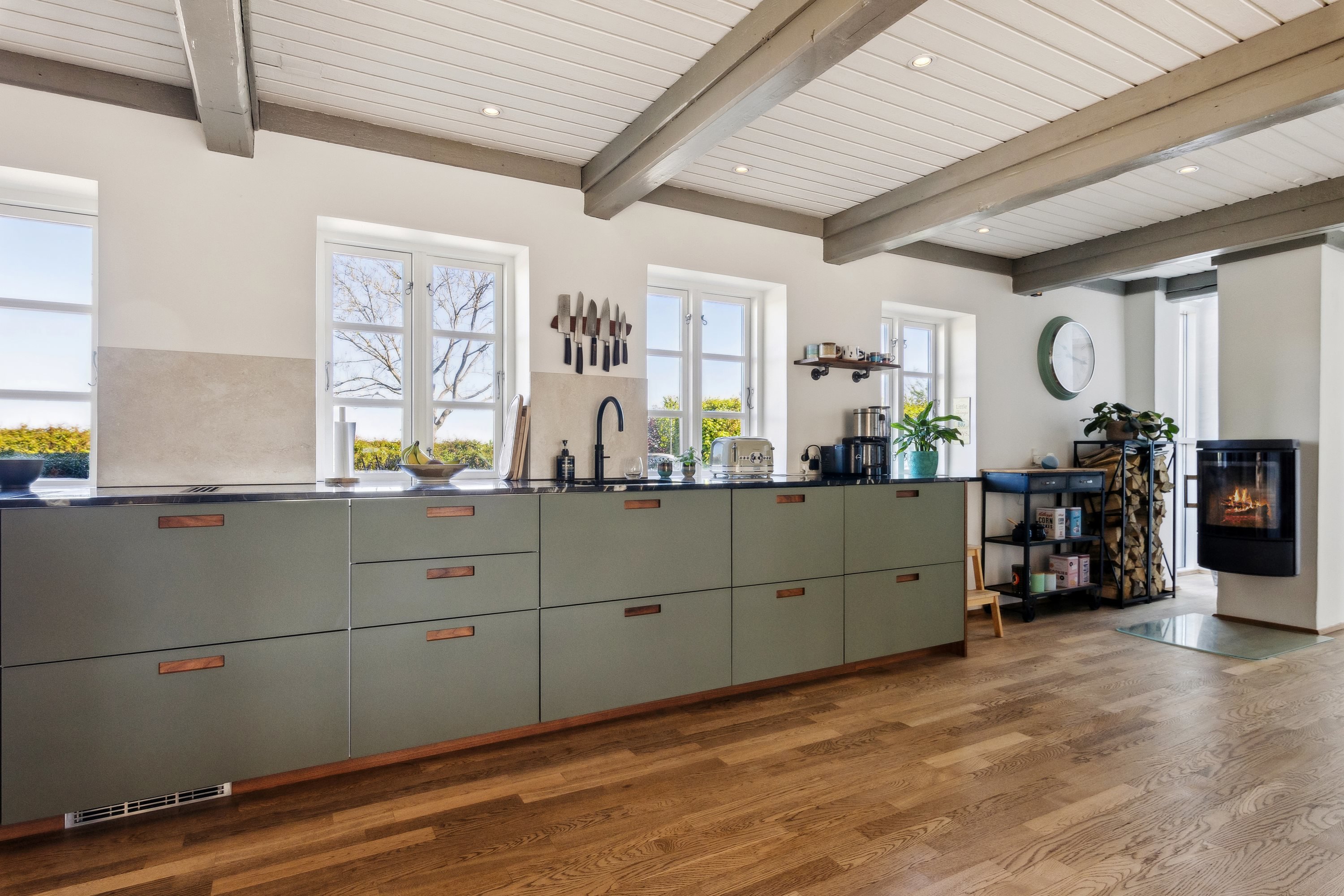 Fremhævet køkken billede i fuldskærmstilstand. Billede af Ormslevvej 293, Stavtrup, 8260 Viby J