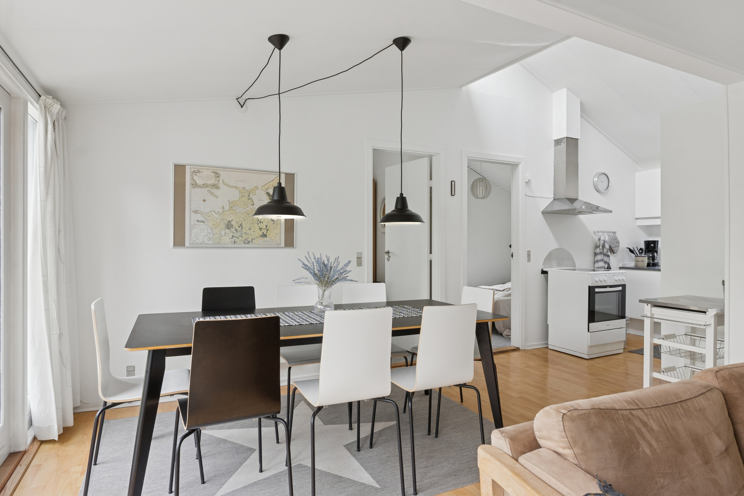 Fremhævet spisestue billede i fuldskærmstilstand. Billede af Klinteborgvej 6, Ordrup, 4540 Fårevejle