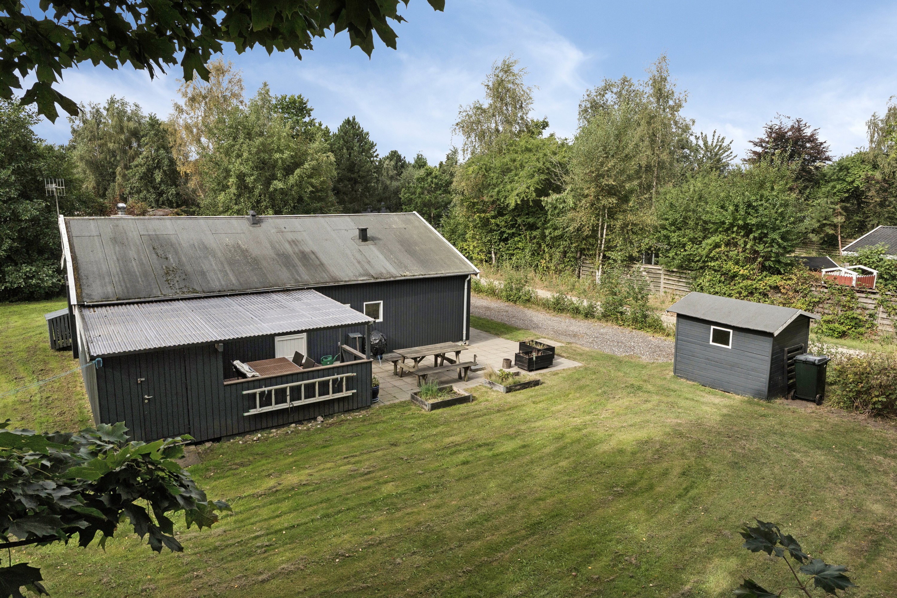 Fremhævet set fra haven billede i fuldskærmstilstand. Billede af Klinteborgvej 6, Ordrup, 4540 Fårevejle