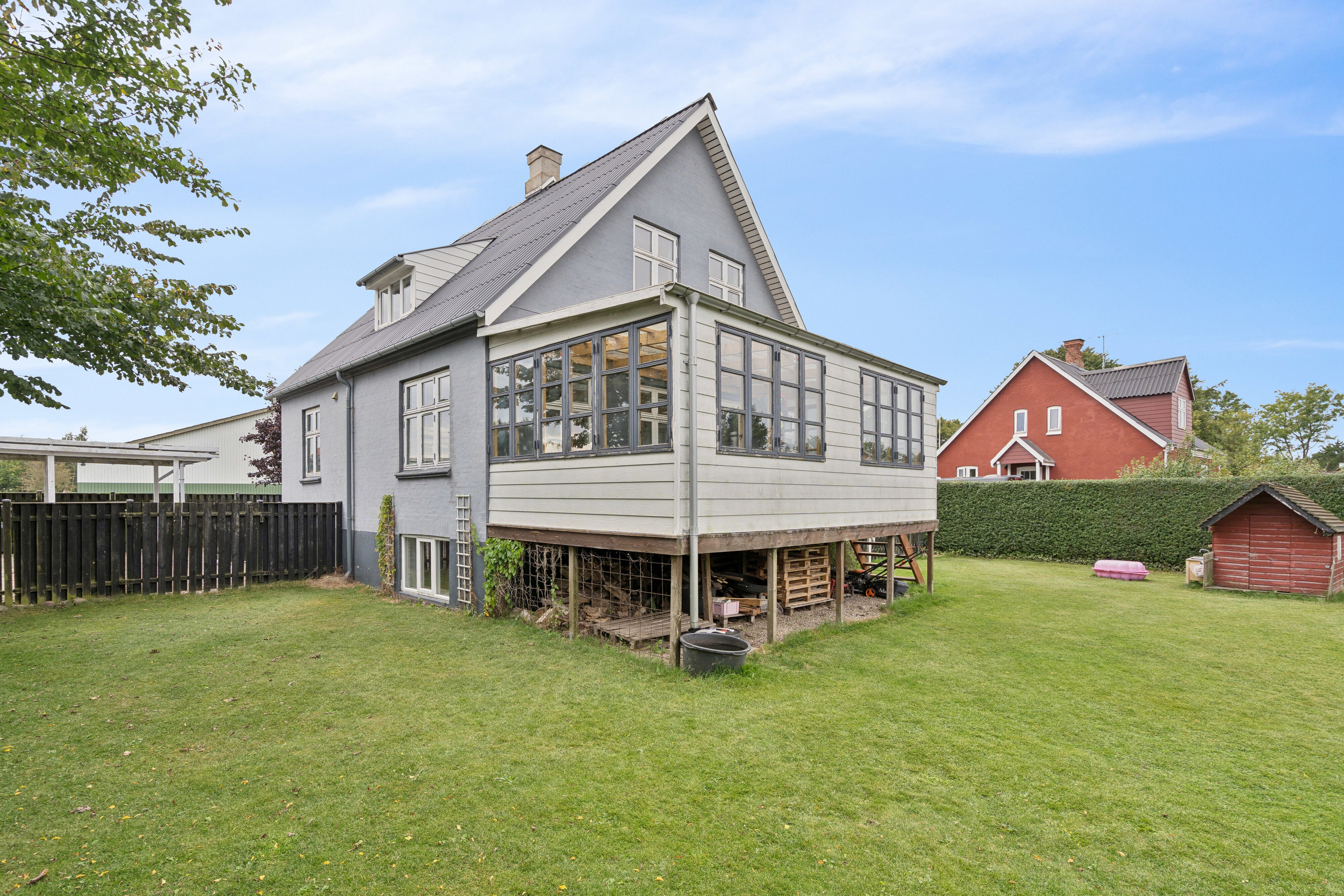 Fremhævet set fra haven billede i fuldskærmstilstand. Billede af Nørregårdsvej 25, 5771 Stenstrup