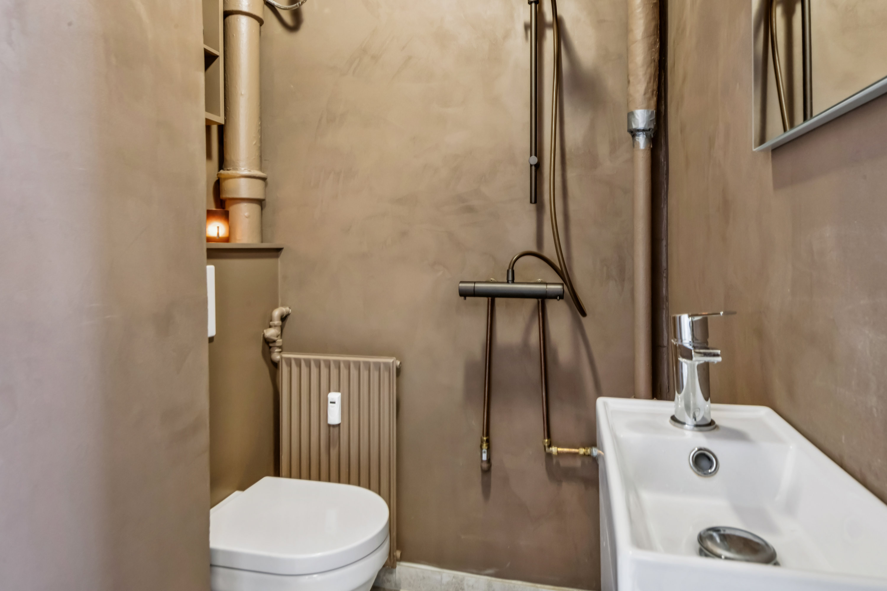 Fremhævet badeværelse billede i fuldskærmstilstand. Billede af Østerbro 59, st.. tv., 9000 Aalborg