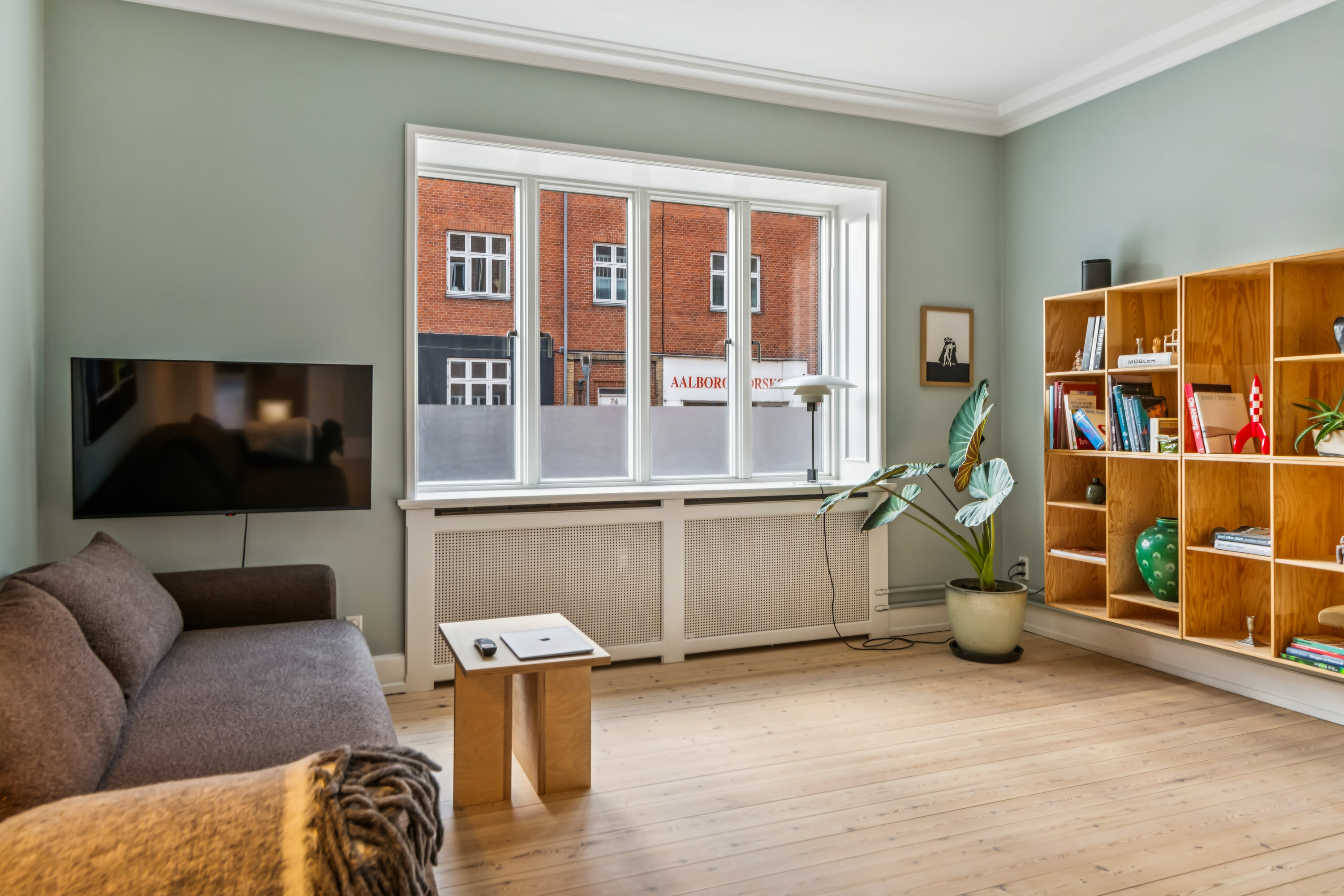 Fremhævet stue billede i fuldskærmstilstand. Billede af Østerbro 59, st.. tv., 9000 Aalborg